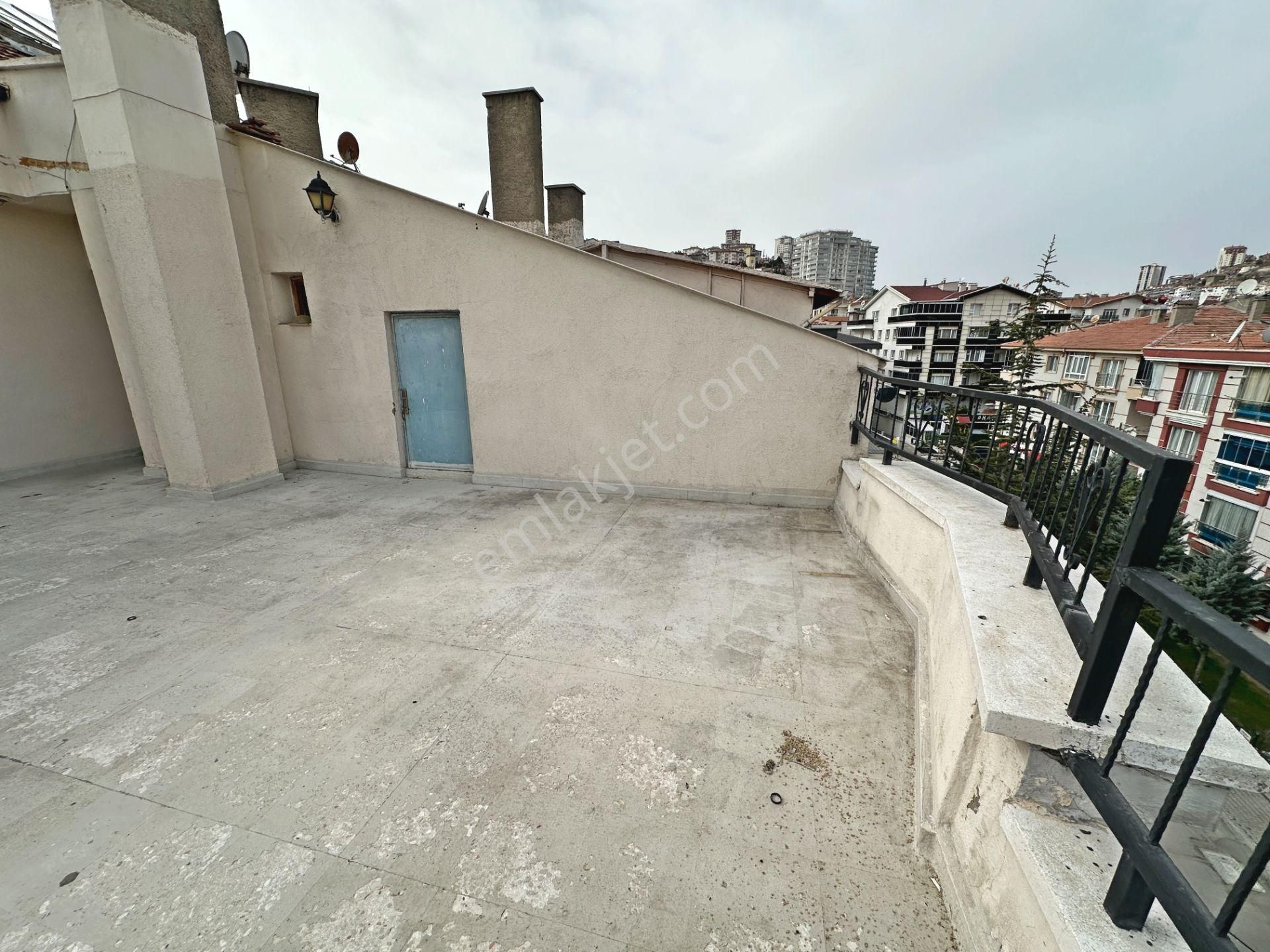 Misket Düzlükte Tren Yakını Açık Teraslı 4+1 Kiralık Dublex - Görsel 28