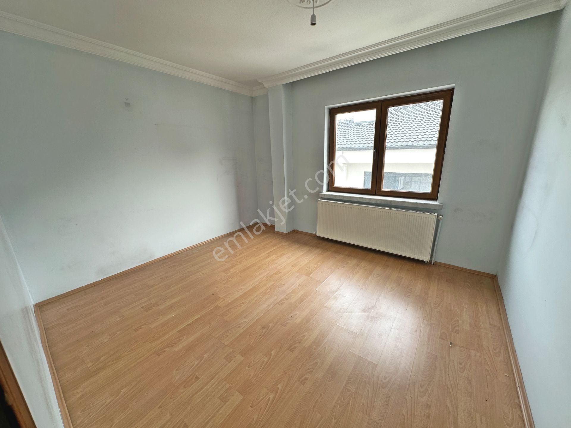 Misket Düzlükte Tren Yakını Açık Teraslı 4+1 Kiralık Dublex - Görsel 21