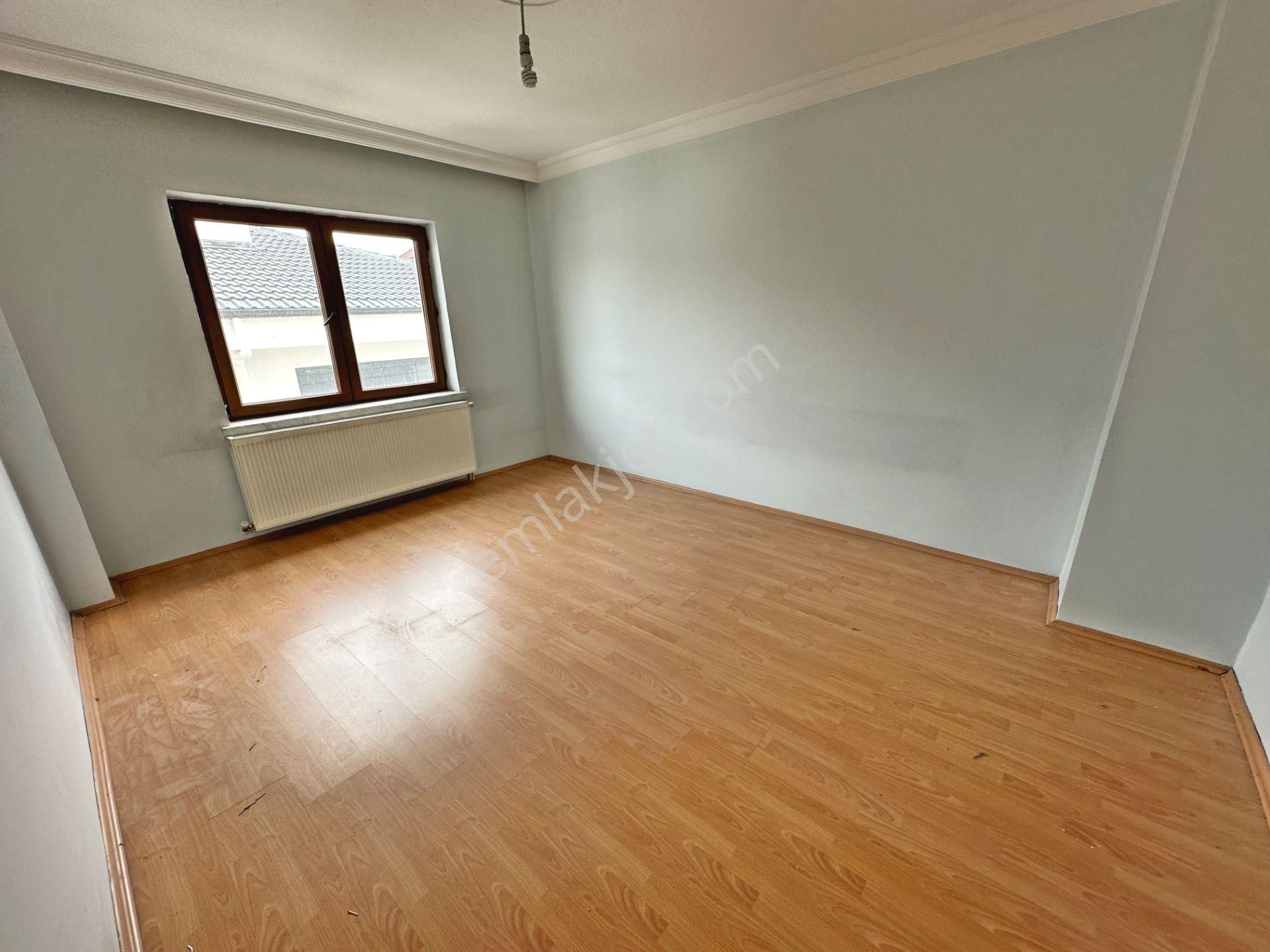 Misket Düzlükte Tren Yakını Açık Teraslı 4+1 Kiralık Dublex - Görsel 23