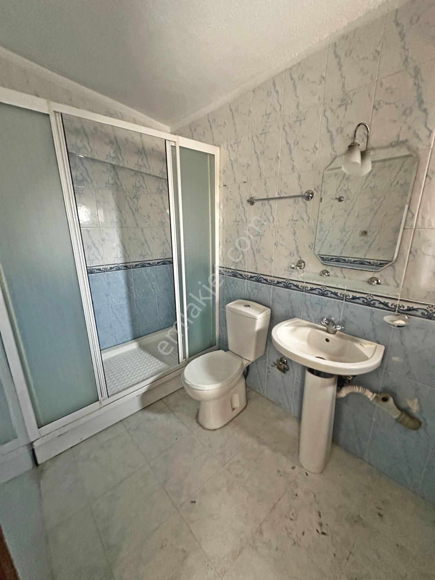 Misket Düzlükte Tren Yakını Açık Teraslı 4+1 Kiralık Dublex - Görsel 18