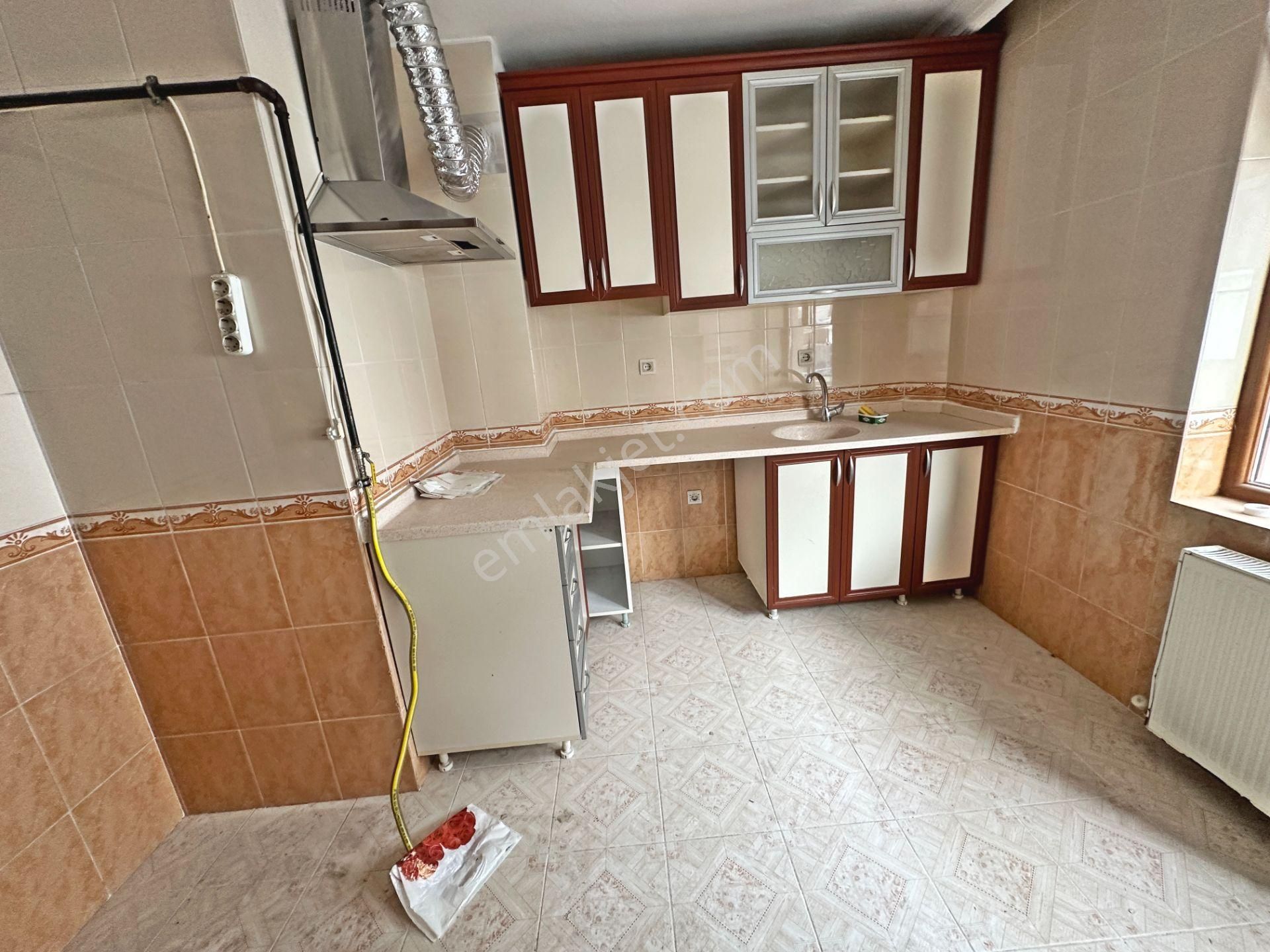 Misket Düzlükte Tren Yakını Açık Teraslı 4+1 Kiralık Dublex - Görsel 6