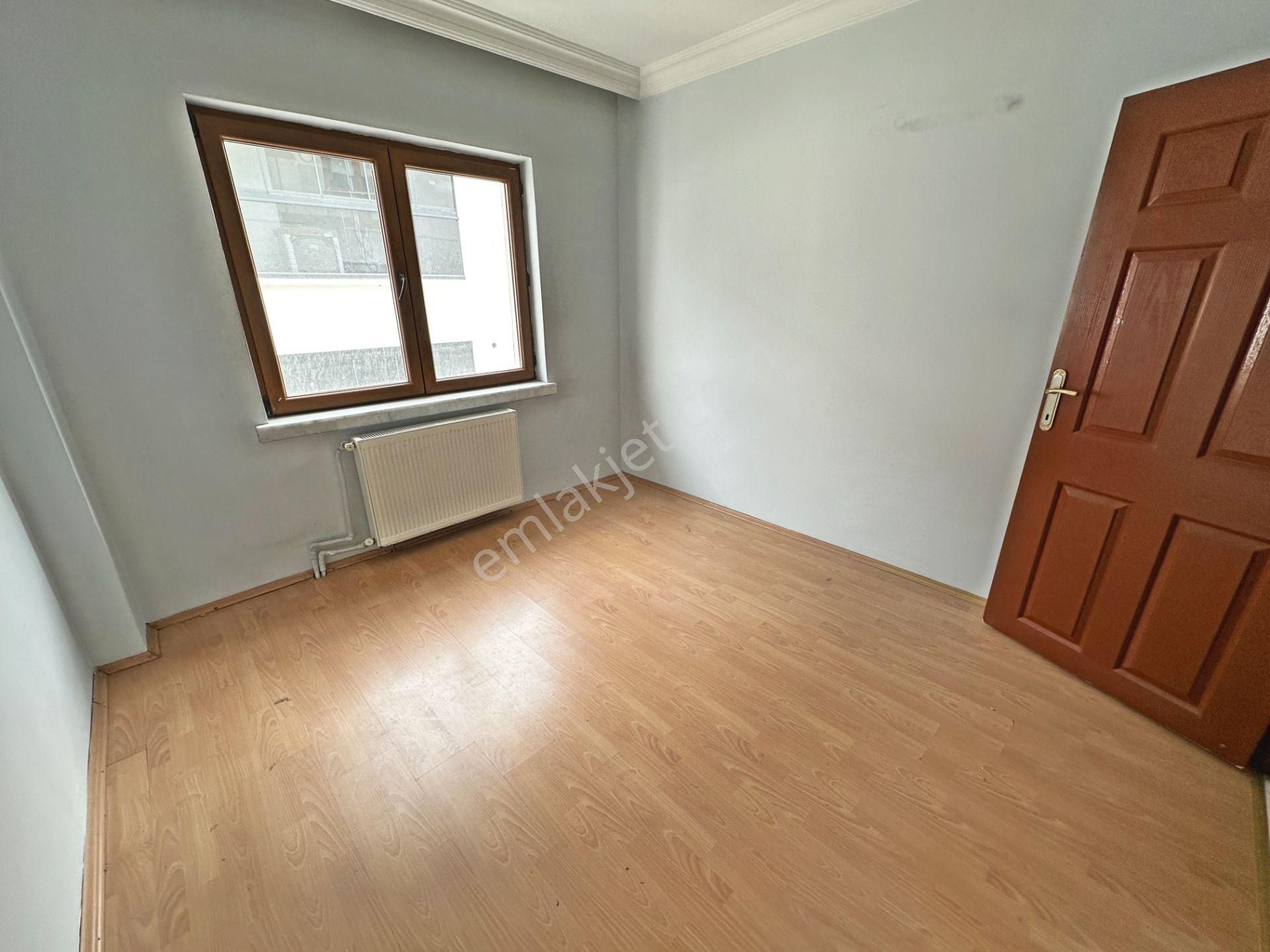 Misket Düzlükte Tren Yakını Açık Teraslı 4+1 Kiralık Dublex - Görsel 12