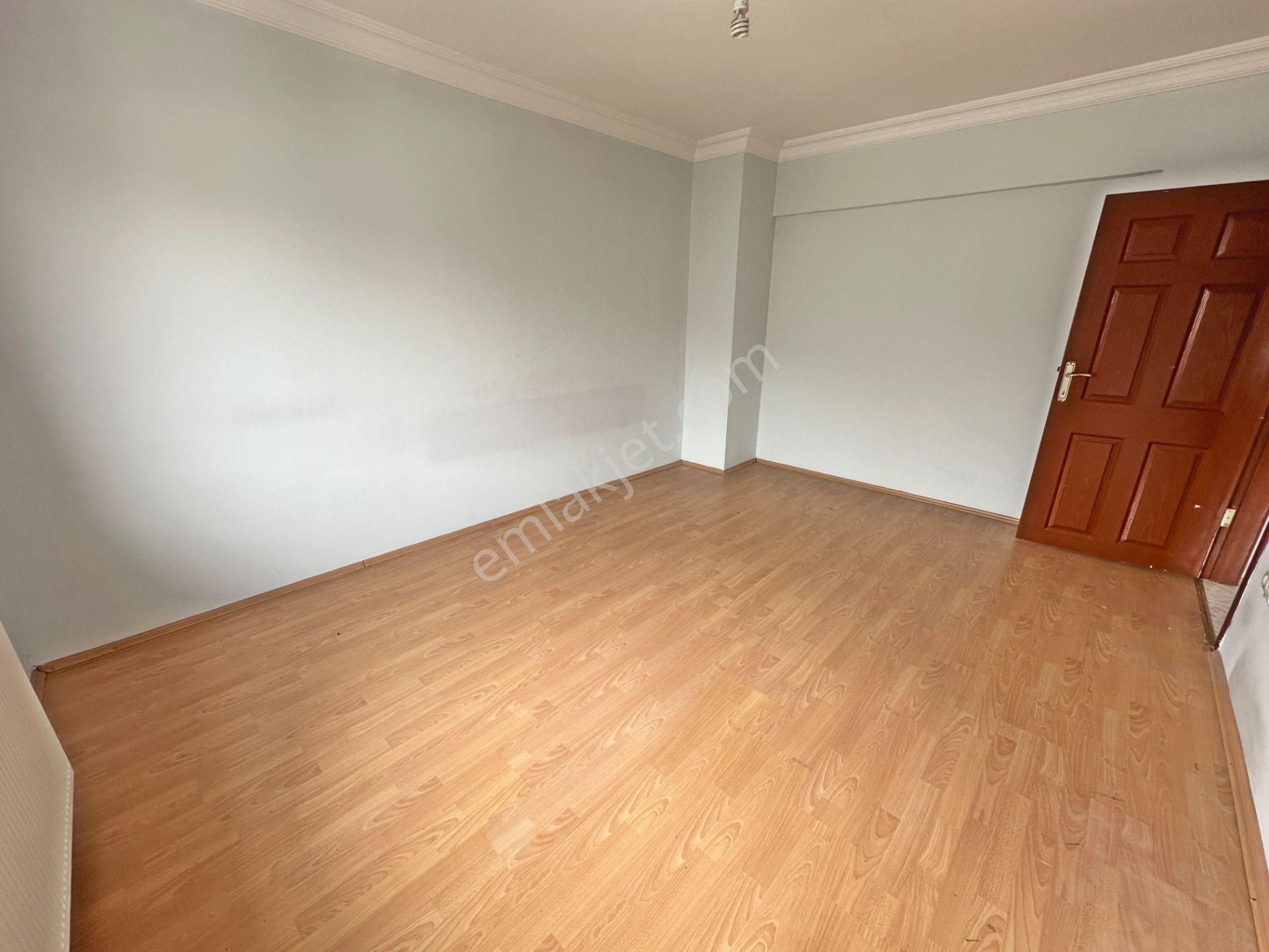 Misket Düzlükte Tren Yakını Açık Teraslı 4+1 Kiralık Dublex - Görsel 24