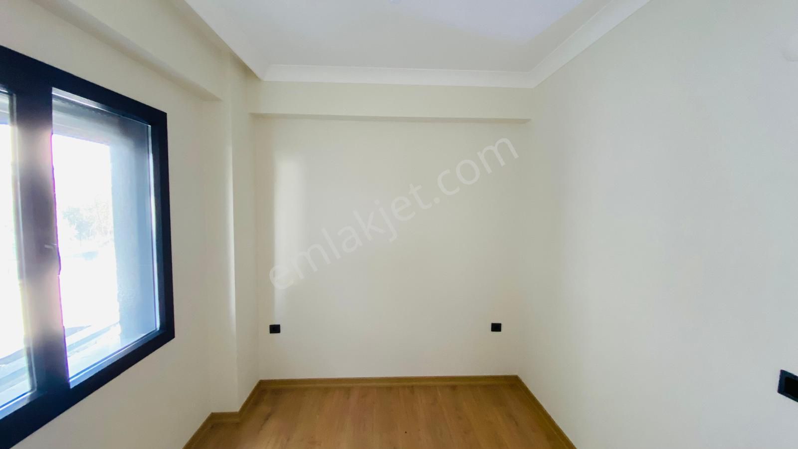 Vitrinden Altınkumda Yeni Bina Muhteşem İşçilik Ayrı Mutfak 2+1 - Görsel 12
