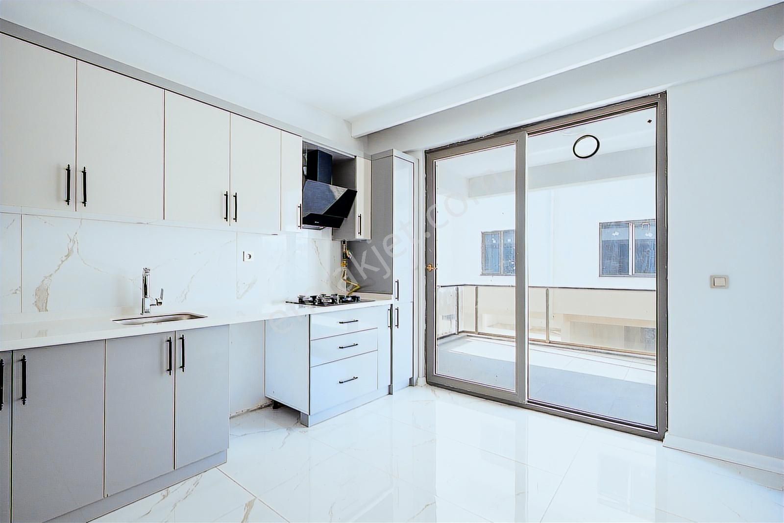 Kurşunlu'da Havuz Manzaralı 3+1 Satılık Sıfır Daire - Görsel 14