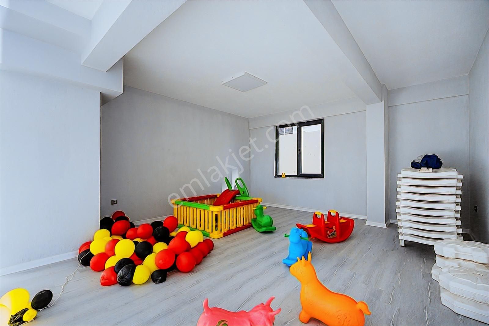 Kurşunlu'da Havuz Manzaralı 3+1 Satılık Sıfır Daire - Görsel 35
