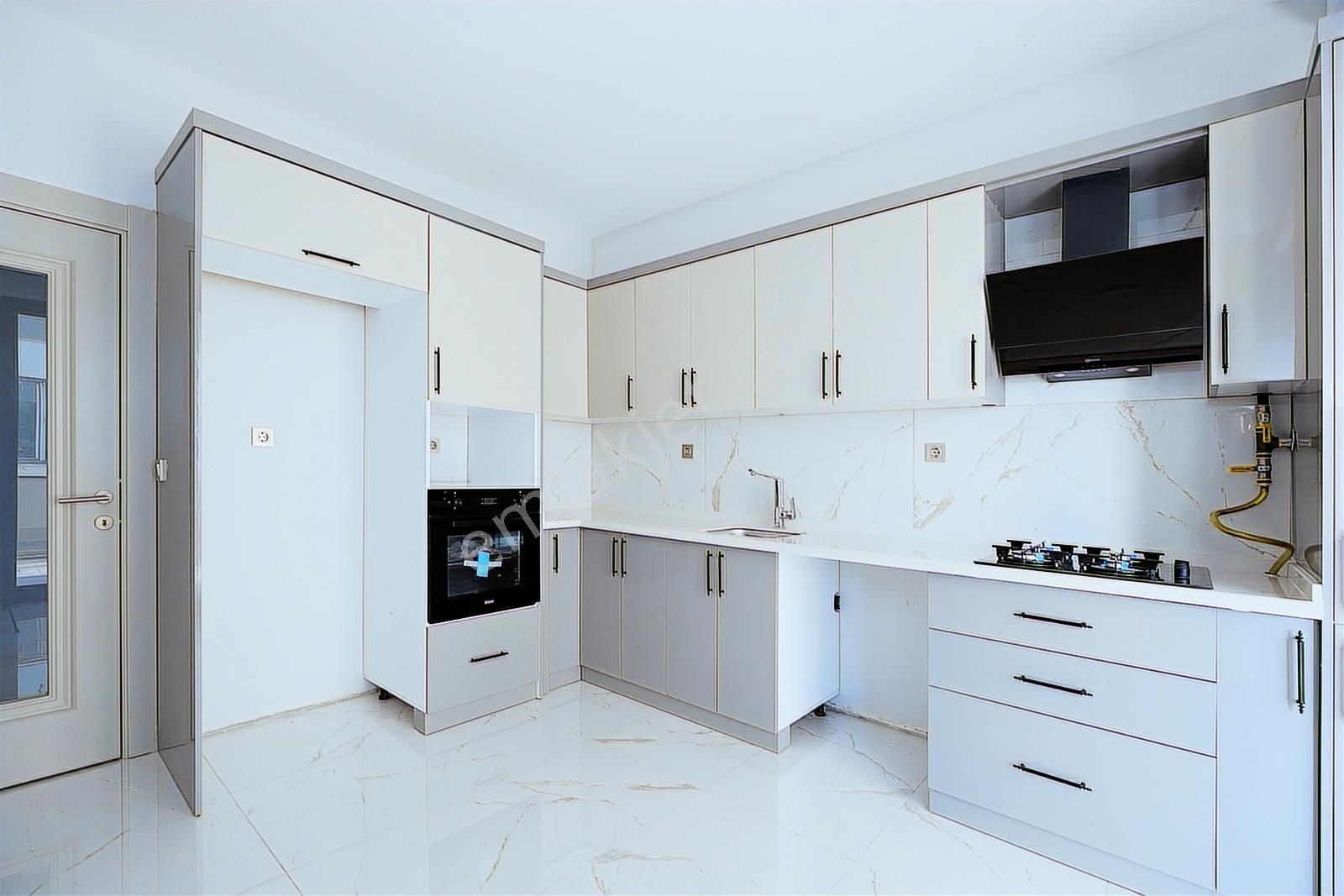 Kurşunlu'da Havuz Manzaralı 3+1 Satılık Sıfır Daire - Görsel 11