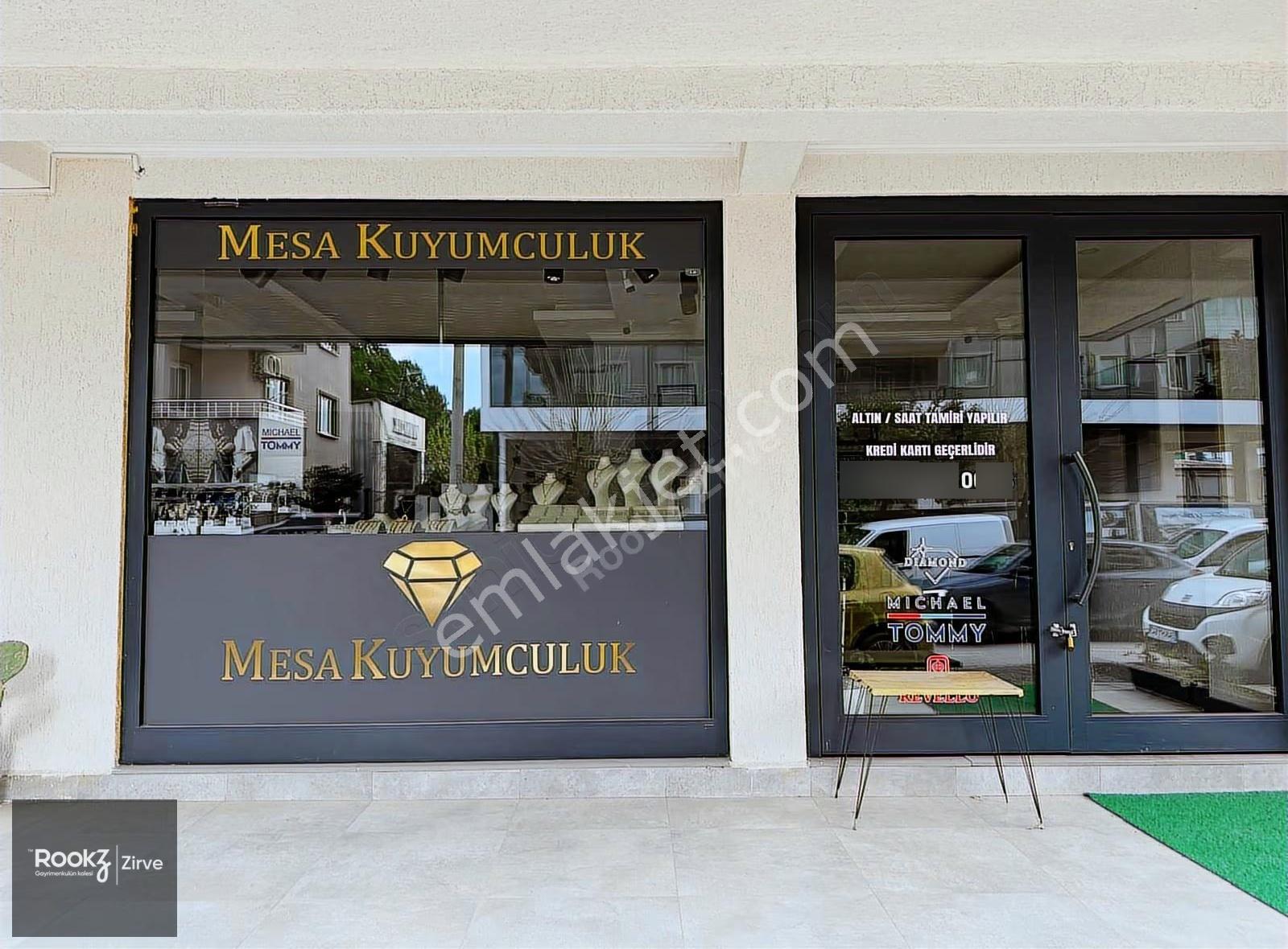 Yalova Çiftlikköy'de Ana Caddede Devren Kiralık Kuyumcu Dükkanı - Görsel 3