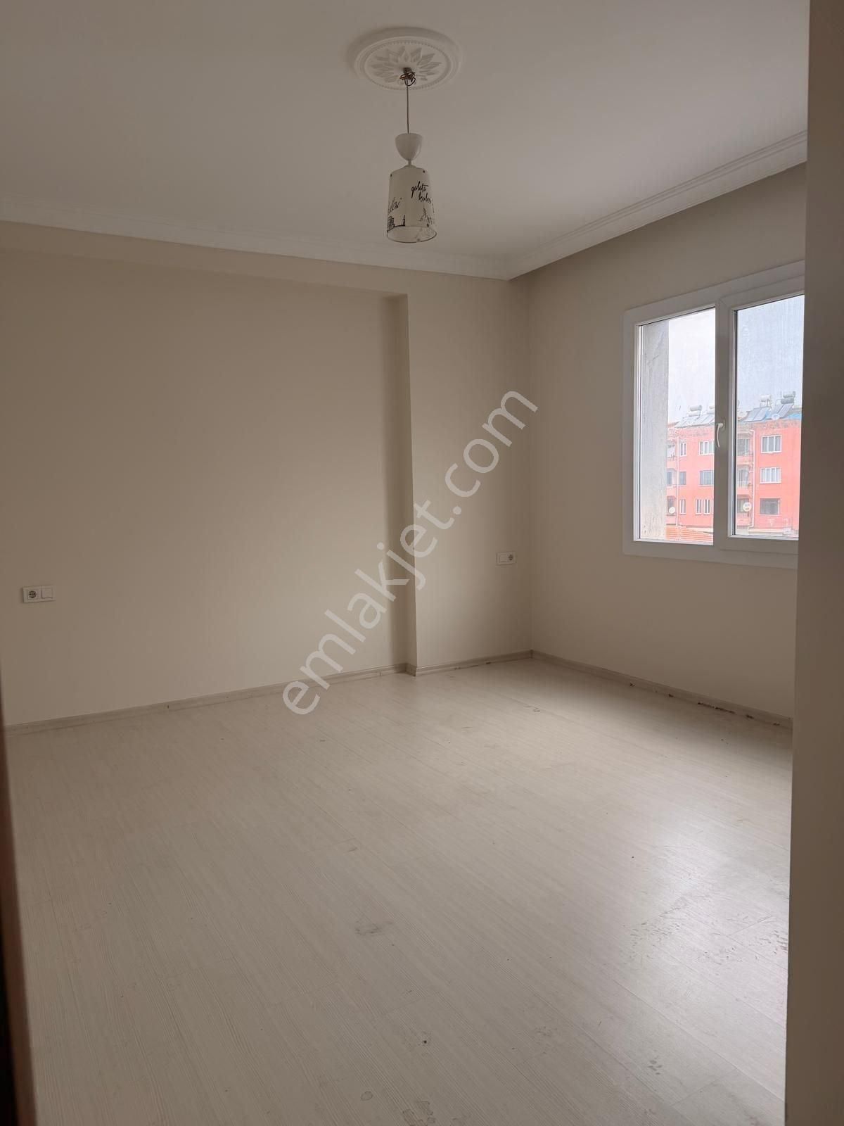 Cesur Emlak'tn Merkezi Konumda Kiralık 3+1 Geniş Ara Kat Daire - Görsel 7