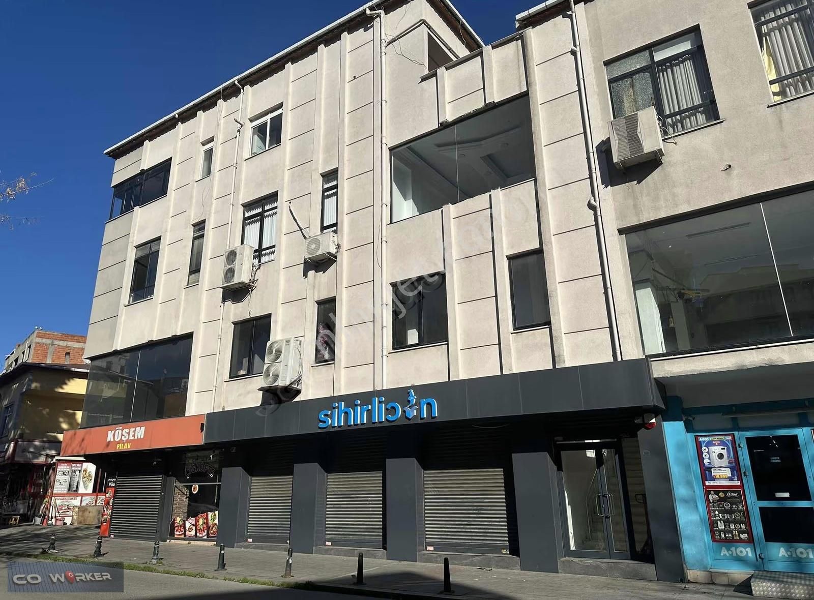 Ana Cadde Üzeri Tabela Değeri Yüksek Kiralık Köşe Dükkan - Görsel 12