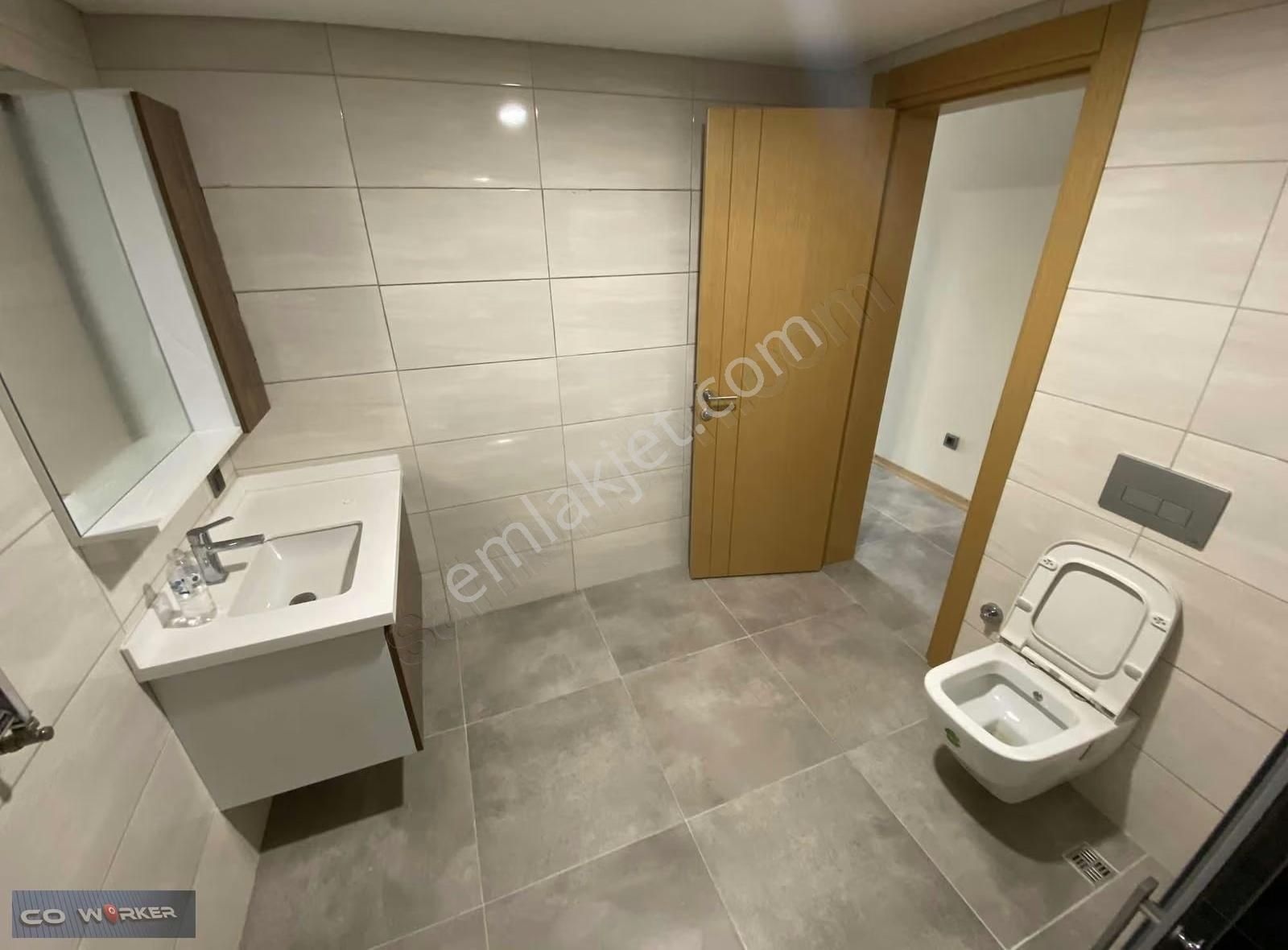 Havuzlu Sitede, Teraslı, Manzaralı, Boş 3+1 - Görsel 19