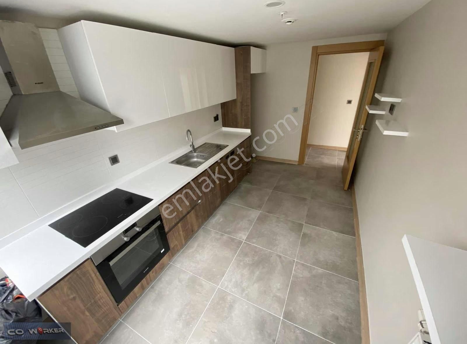 Havuzlu Sitede, Teraslı, Manzaralı, Boş 3+1 - Görsel 17