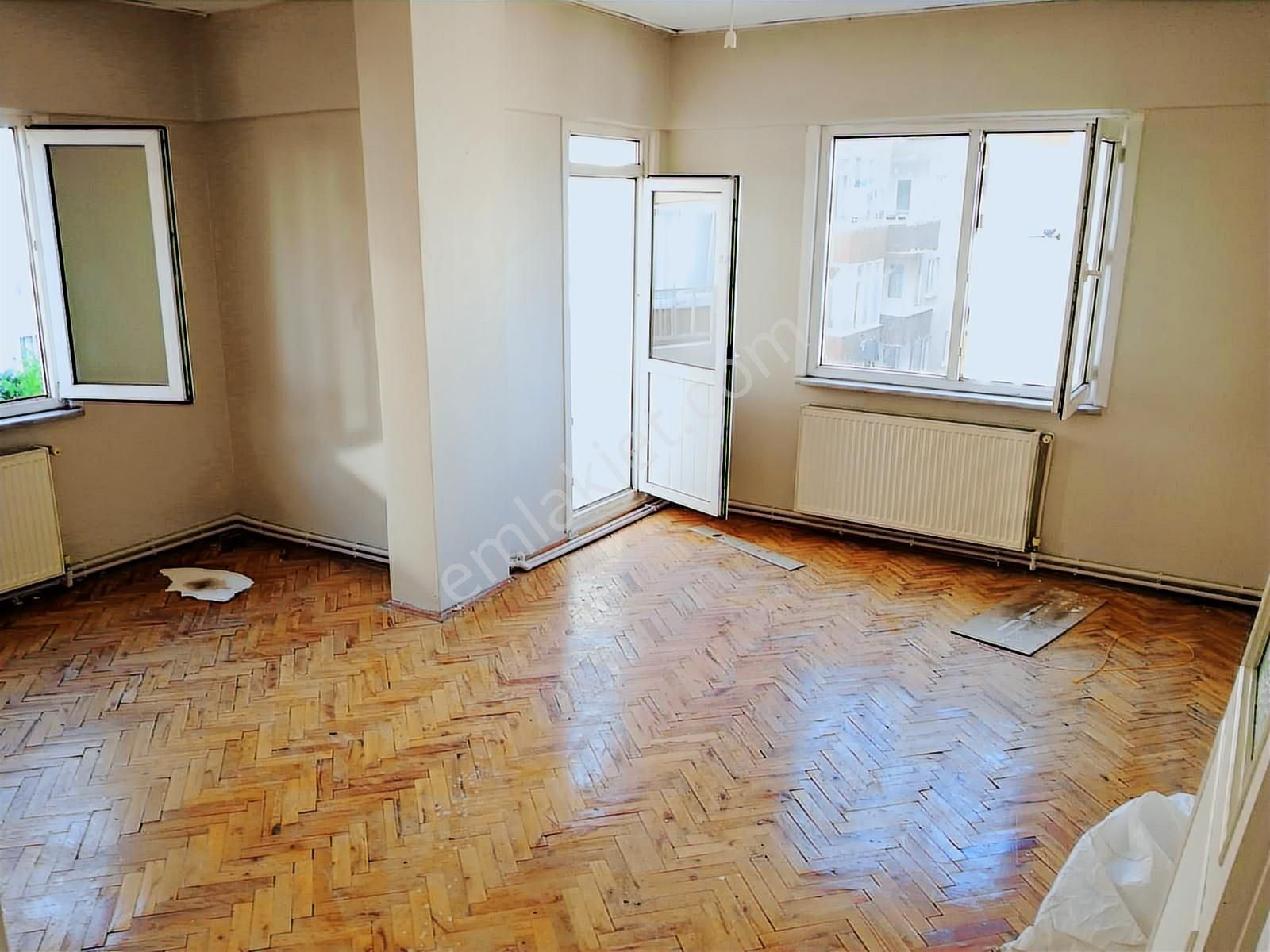 Maltepe Zümrütevlerde Öz İş Sitesi Site İçerisinde 3+1 120 M2 - Görsel 14