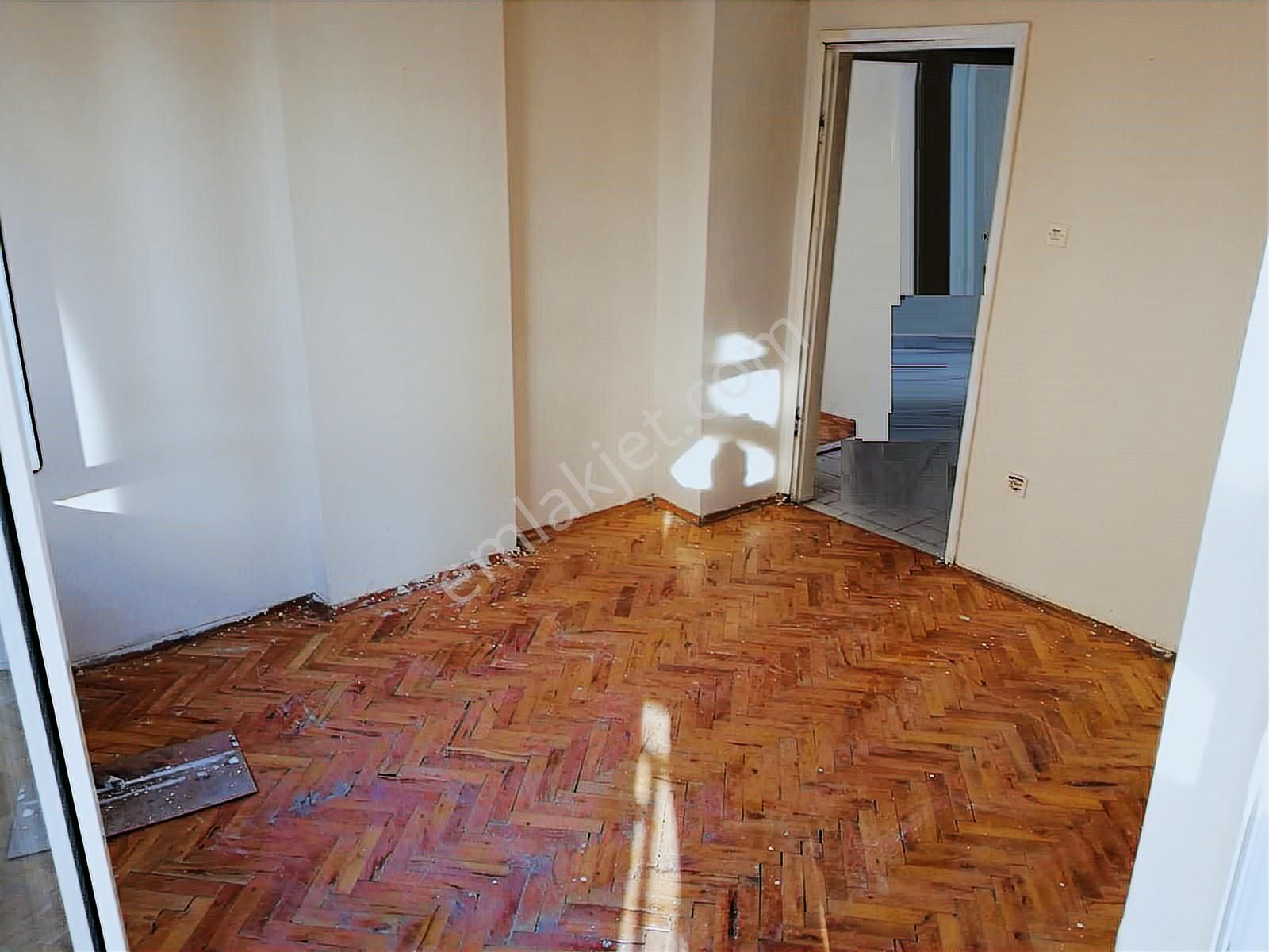 Maltepe Zümrütevlerde Öz İş Sitesi Site İçerisinde 3+1 120 M2 - Görsel 6