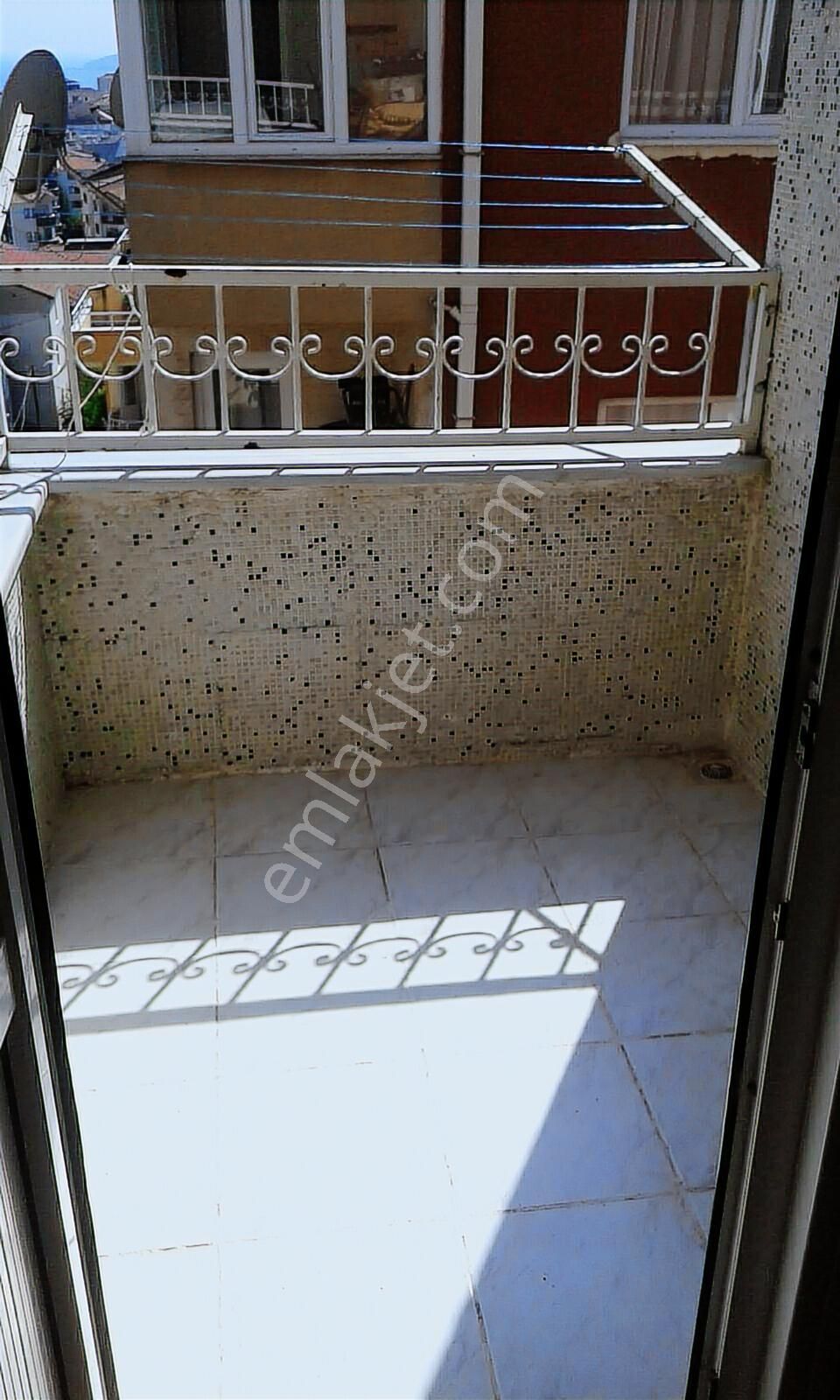 Maltepe Zümrütevlerde Öz İş Sitesi Site İçerisinde 3+1 120 M2 - Görsel 10