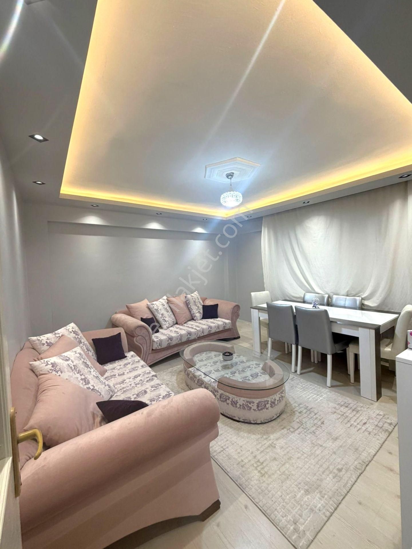 Recep Ümit'ten Ömerağa Turgut Reis Cad. Yakını Satılık 2+1 Daire