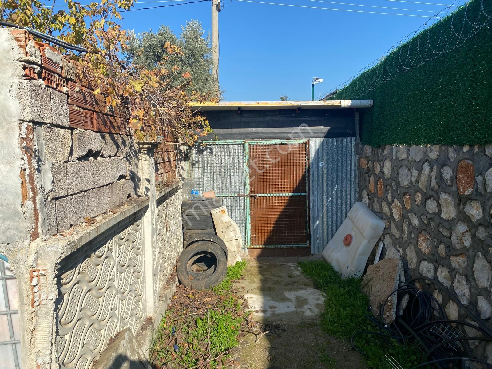 Menderes Oğlananası'nda İçerisinde 2+1 Evi Olan 809 M2 Bahçe - Görsel 15