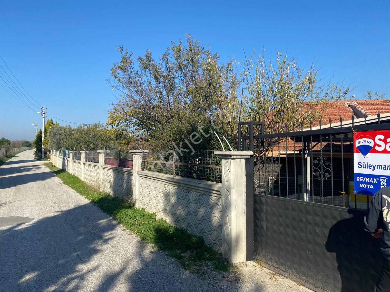 Menderes Oğlananası'nda İçerisinde 2+1 Evi Olan 809 M2 Bahçe - Görsel 18