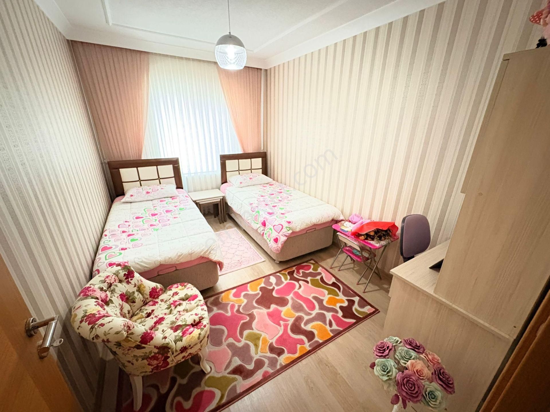 İmaremlak2'den Sarayda Tam Merkezde 4+1 Ara Katta Site Dairesi - Görsel 18