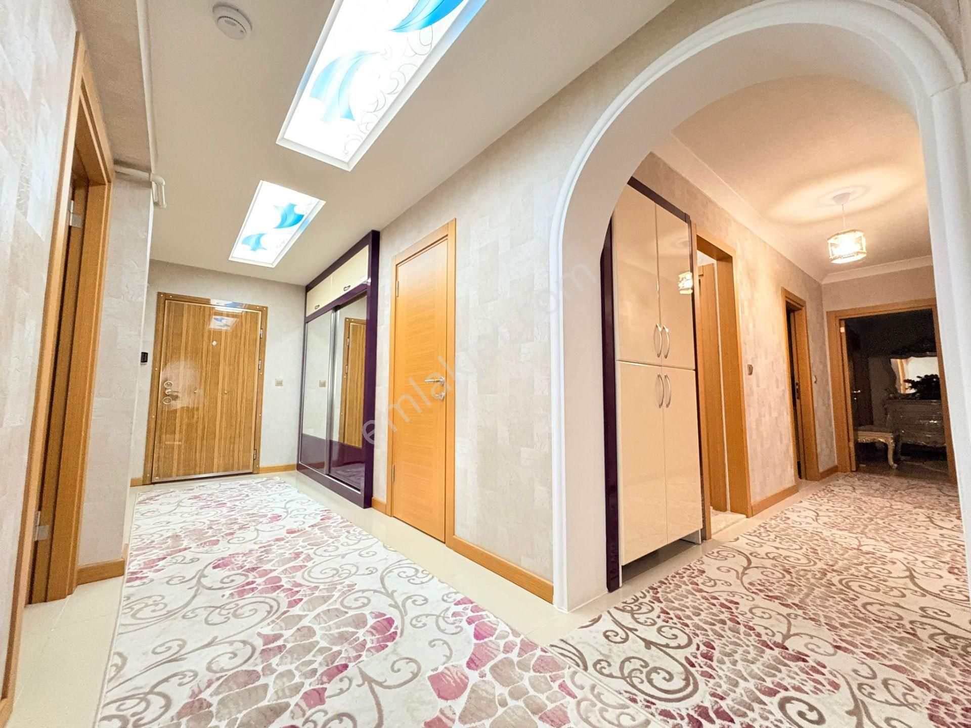 İmaremlak2'den Sarayda Tam Merkezde 4+1 Ara Katta Site Dairesi - Görsel 13