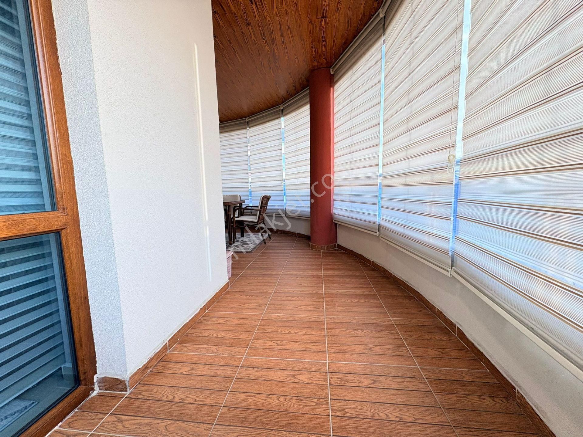 İmaremlak2'den Sarayda Tam Merkezde 4+1 Ara Katta Site Dairesi - Görsel 9