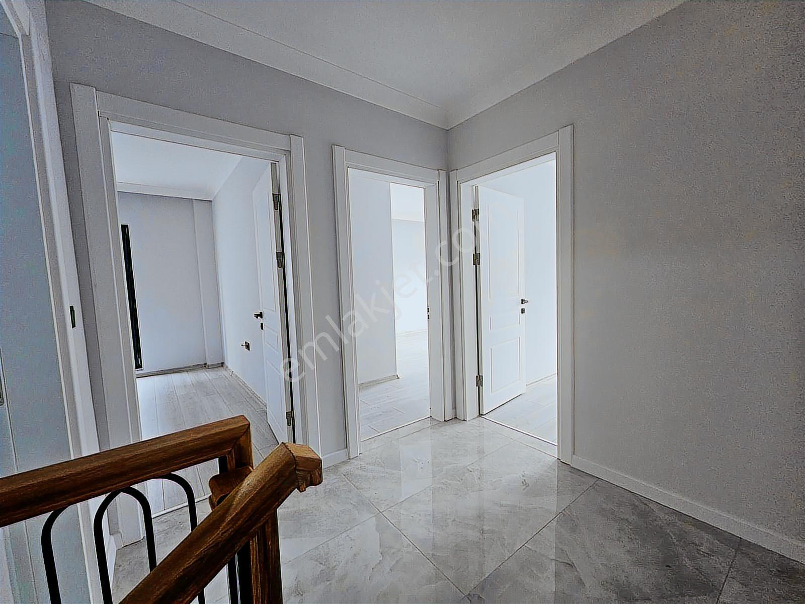 Bağçeşmede Site İçerisinde 142 M2 3+1 Sıfır Bahçe Dubleks E.bany - Görsel 9