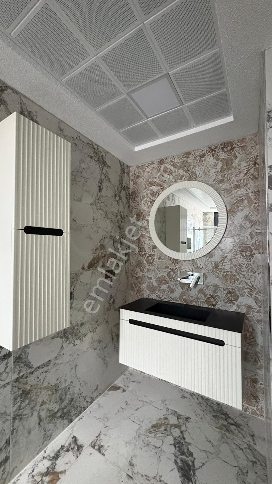 Kabaoğlunda Site İçinde 330m2 Bahçeli 360m2 Sıfır Tripleks Villa - Görsel 12