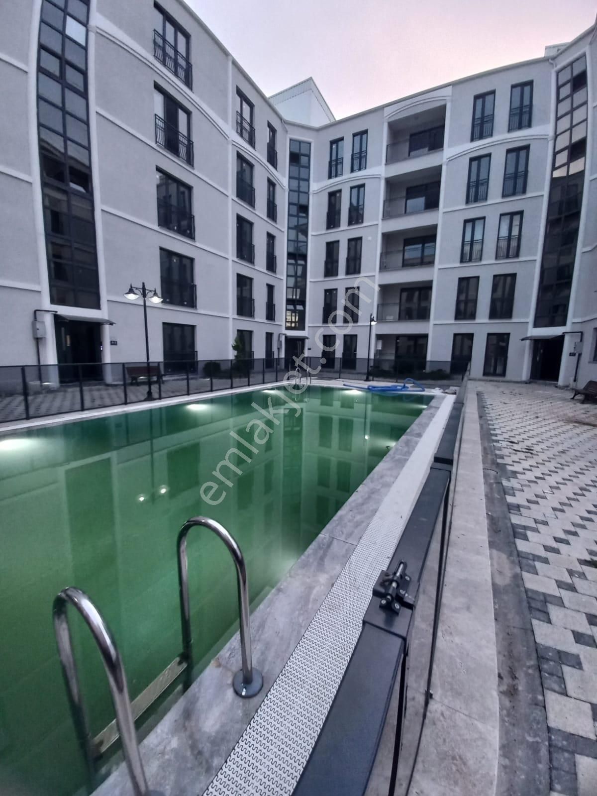 Kartepe Kent Meydanı Sitede Havuzlu,kapalı Otoparklı 3+1 Dubleks - Görsel 3