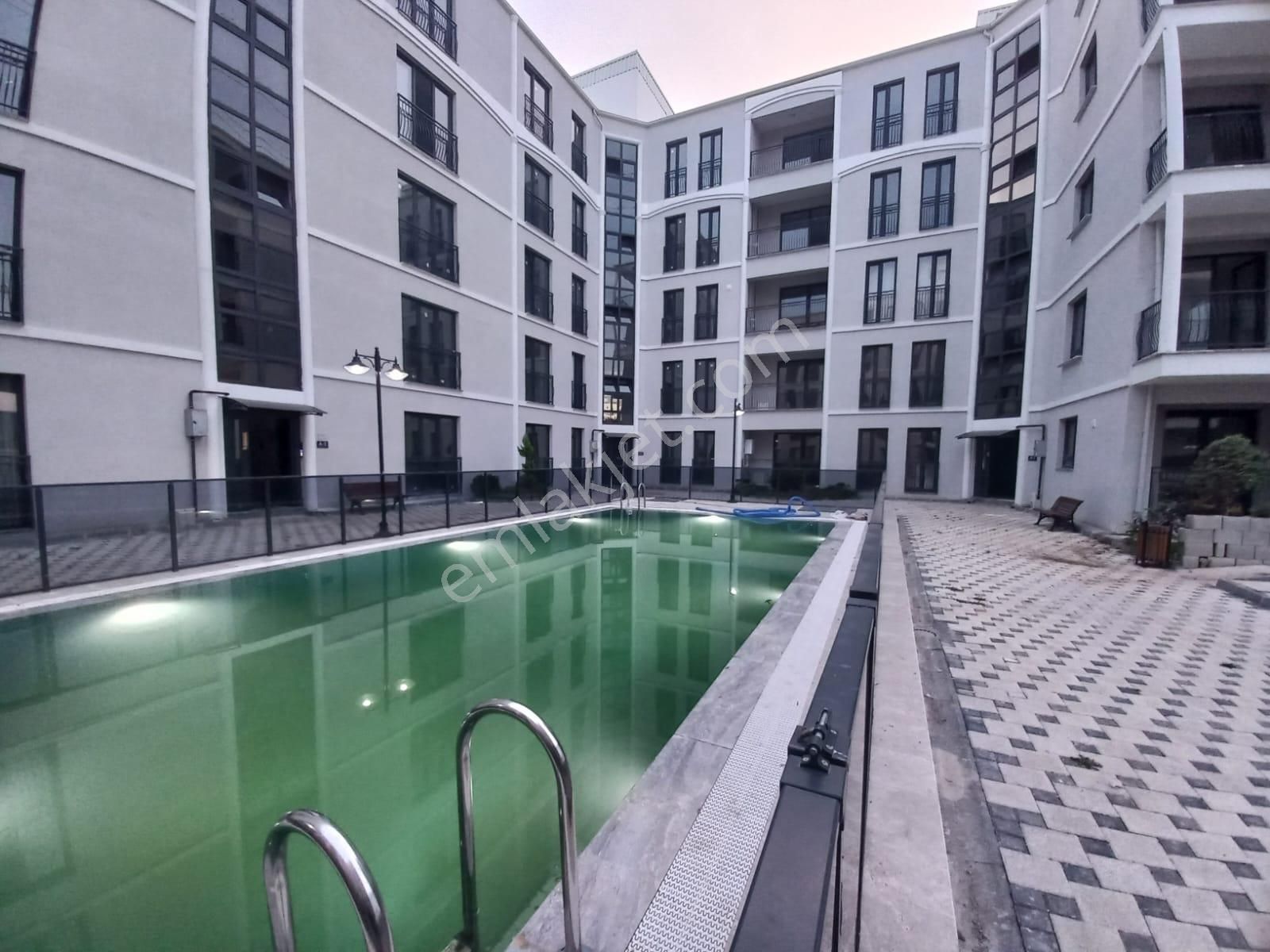 Kartepe Kent Meydanı Sitede Havuzlu,kapalı Otoparklı 3+1 Dubleks - Görsel 2