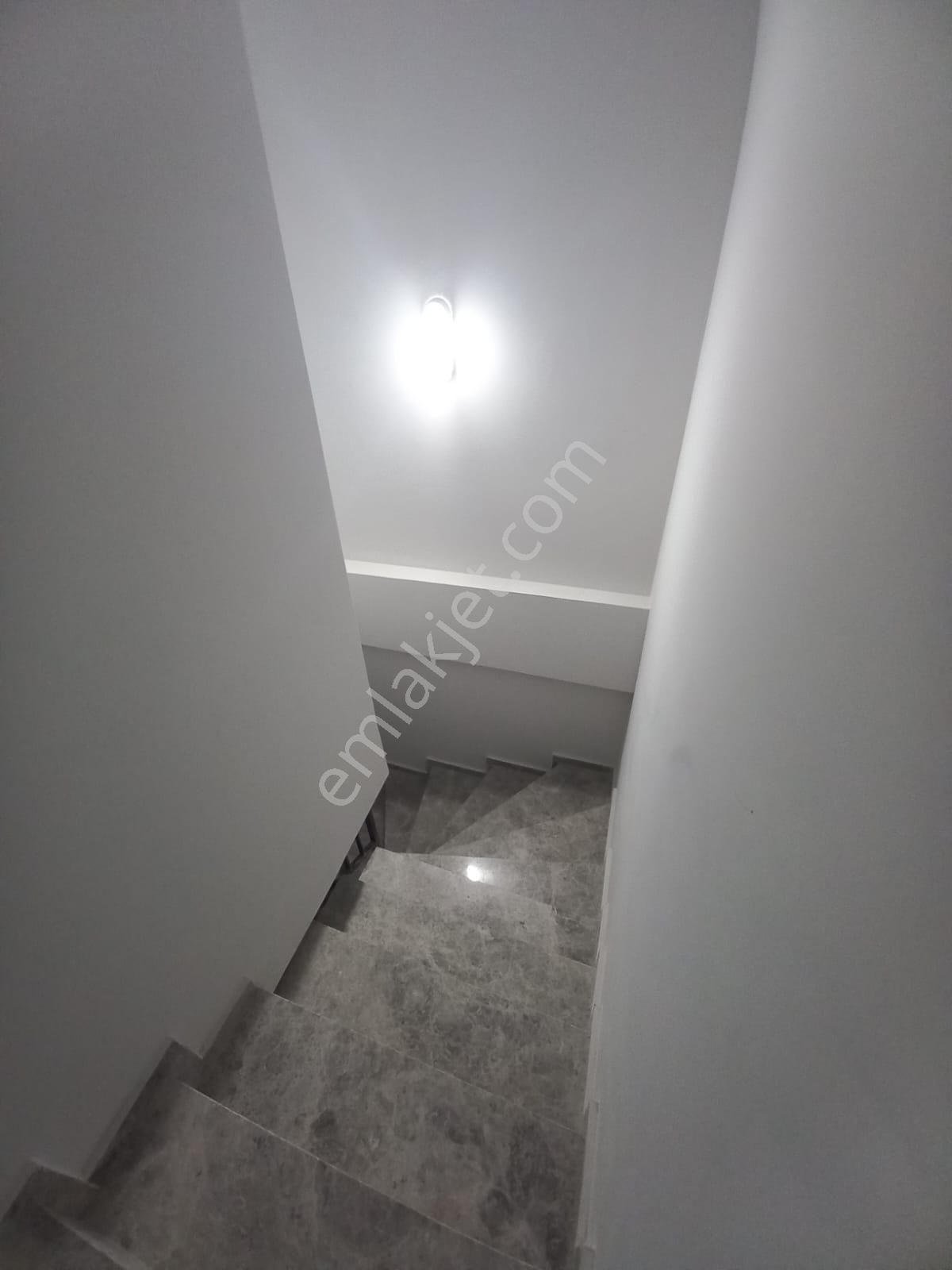 Kartepe Kent Meydanı Sitede Havuzlu,kapalı Otoparklı 3+1 Dubleks - Görsel 21