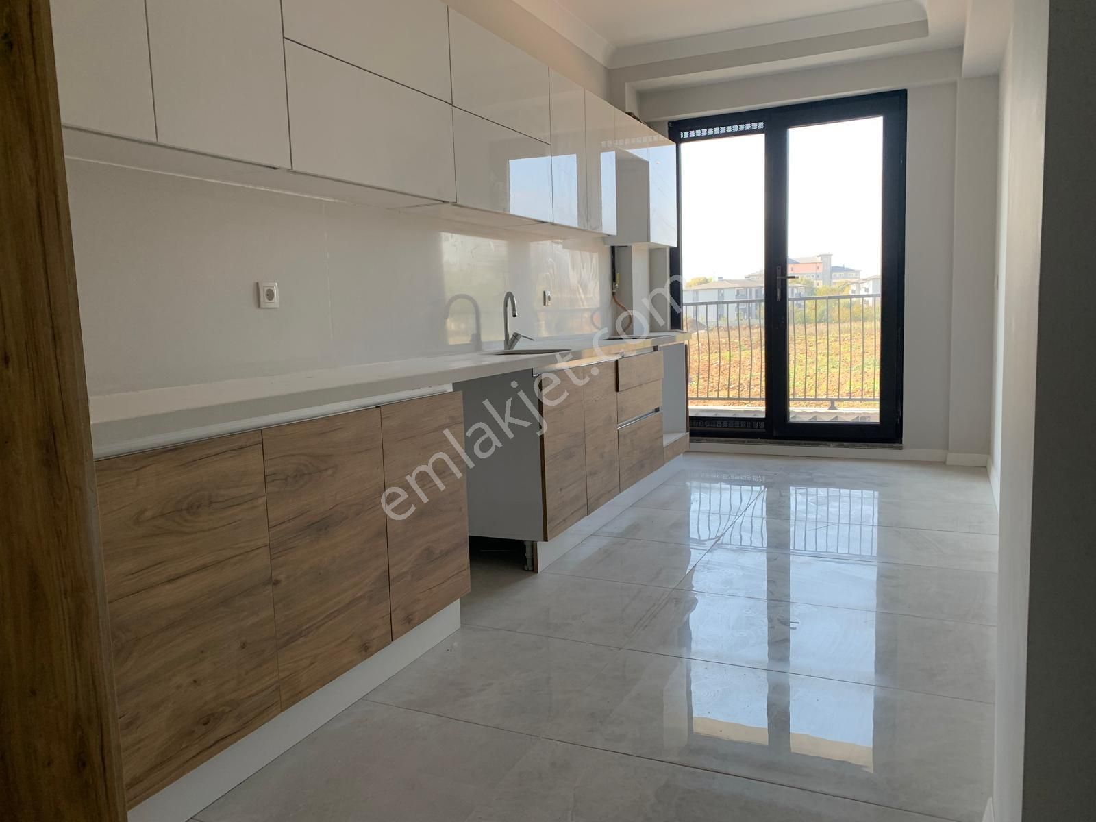 Kent Meydanı Sitede Havuzlu,kapalı Otoparklı Bahçeli 3+1-170m2 - Görsel 5