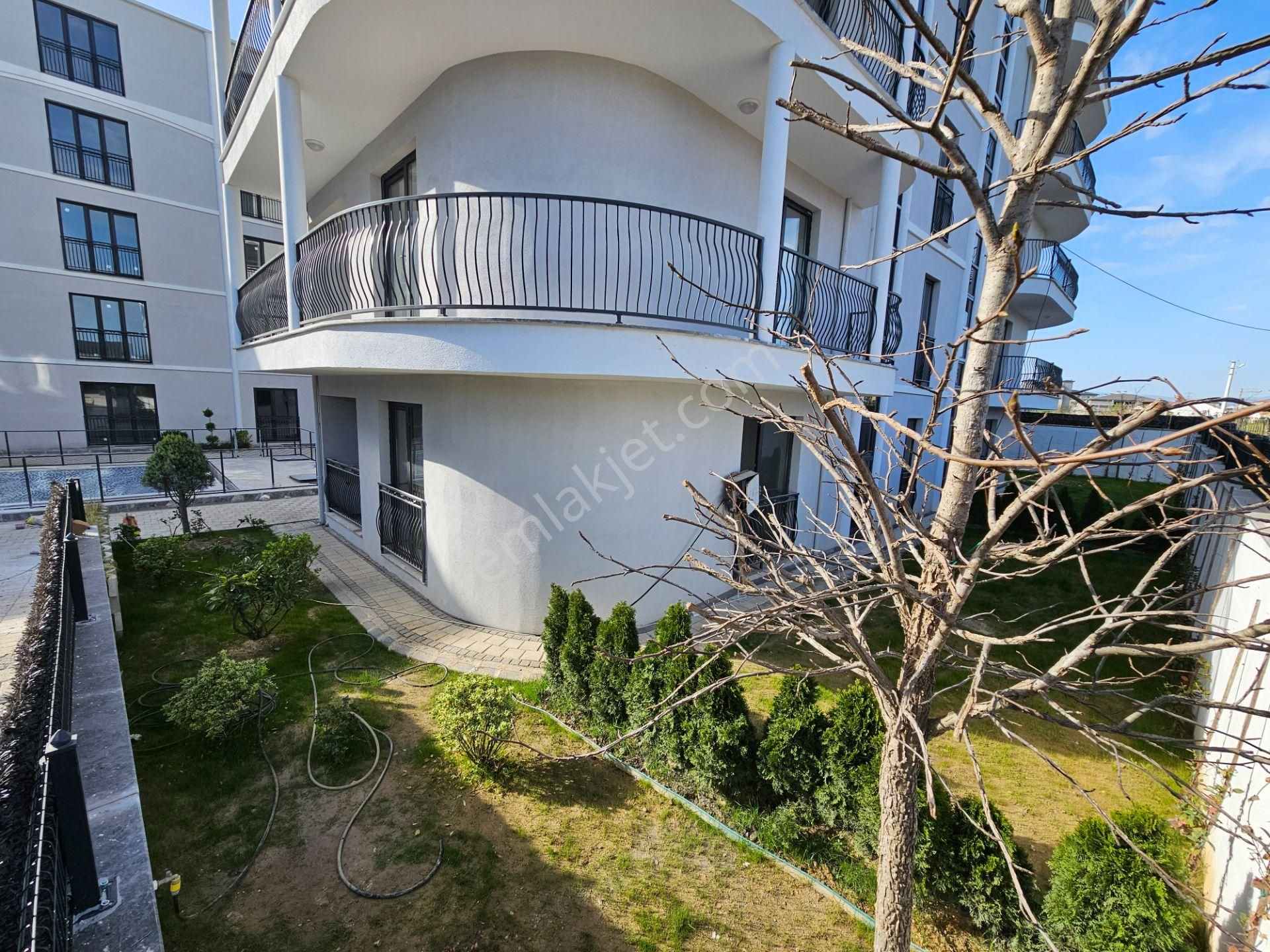 Kentmeydanı Güvenlikli Sitede Önüaçık Otoparklı 3+1 Çatı Dubleks - Görsel 6