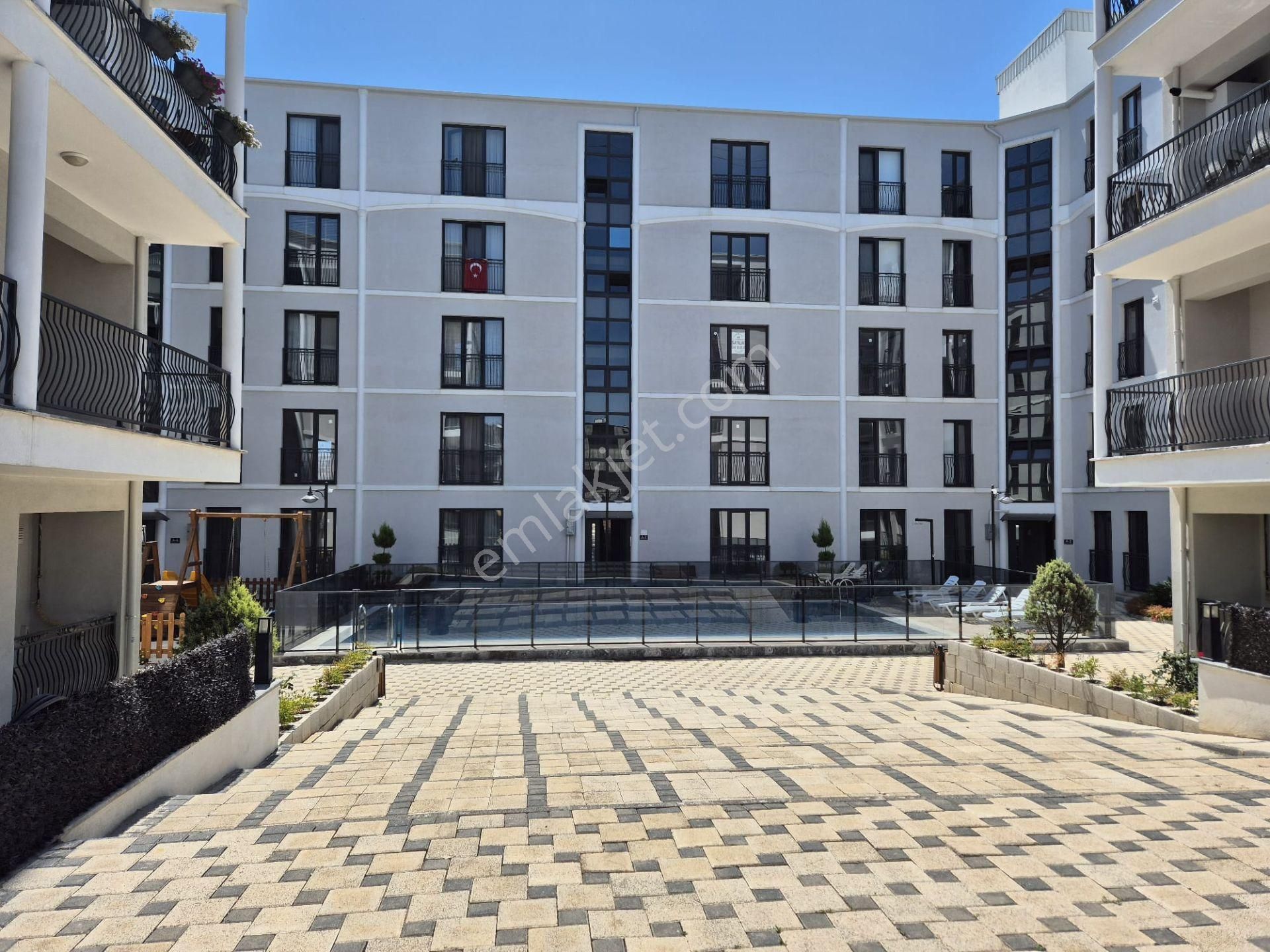 Kentmeydanı Güvenlikli Sitede Önüaçık Otoparklı 3+1 Çatı Dubleks - Görsel 25