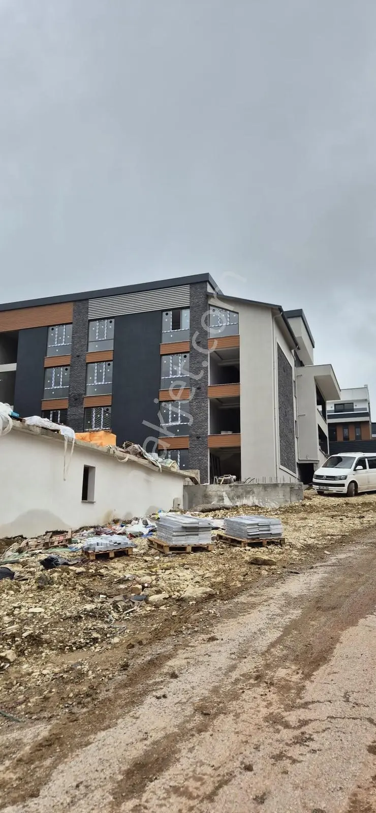 Kabaoğlu'nda Site İçerisinde Sıfır 88 M2 1+1 Önü Açık Dubleks - Görsel 2