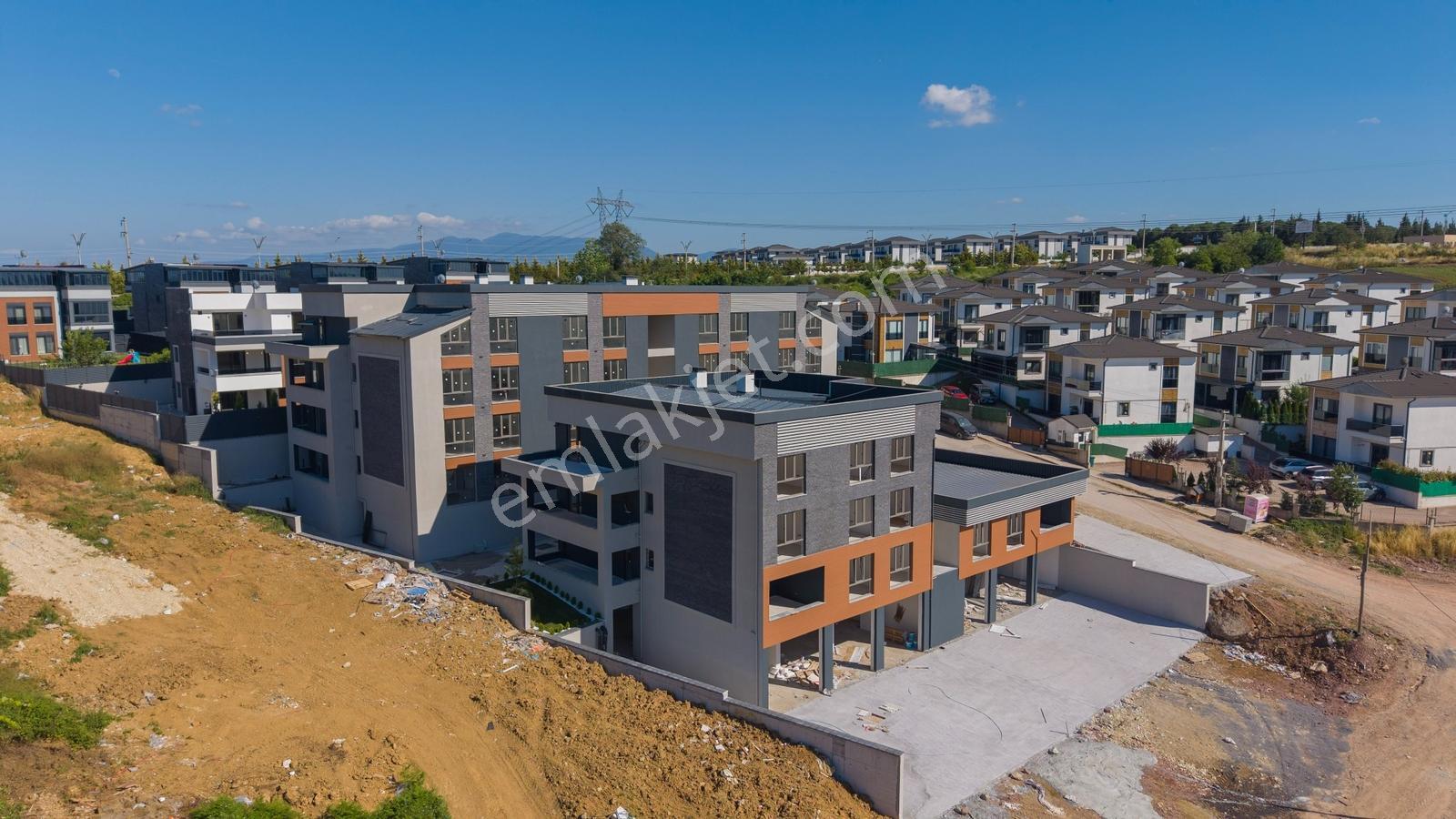 Kabaoğlu'nda Site İçerisinde Sıfır 88 M2 1+1 Önü Açık Dubleks - Görsel 24
