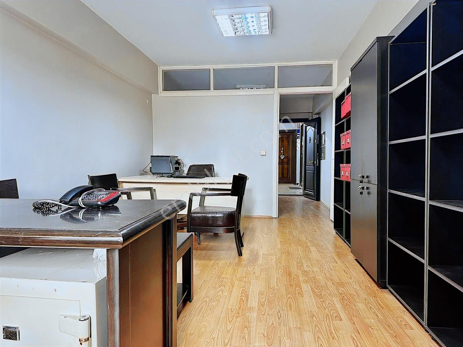 Eşyalı Bakırköy De Avm Lere Yakın Asansörlü 36m2 Klimalı Ofis - Görsel 11