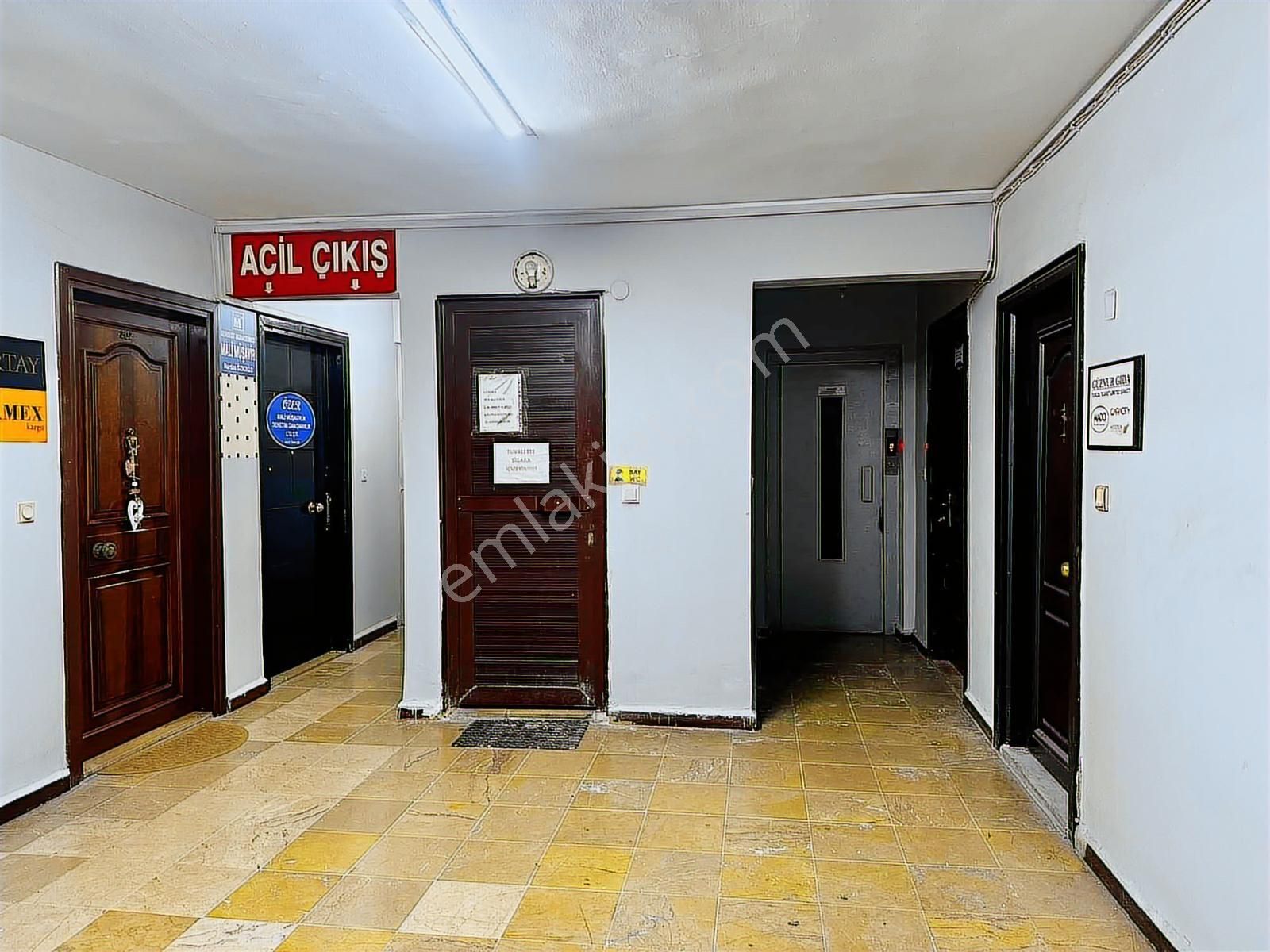 Eşyalı Bakırköy De Avm Lere Yakın Asansörlü 36m2 Klimalı Ofis - Görsel 14