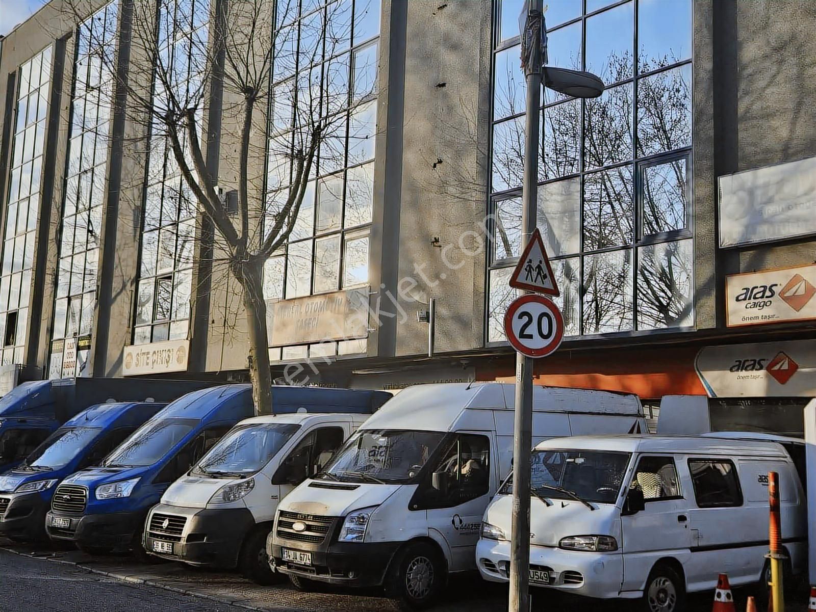 Sefaköy Beşyol Pakten Mutlu San Sit. 30 M2 Lik Kiralık Dükkan - Görsel 12