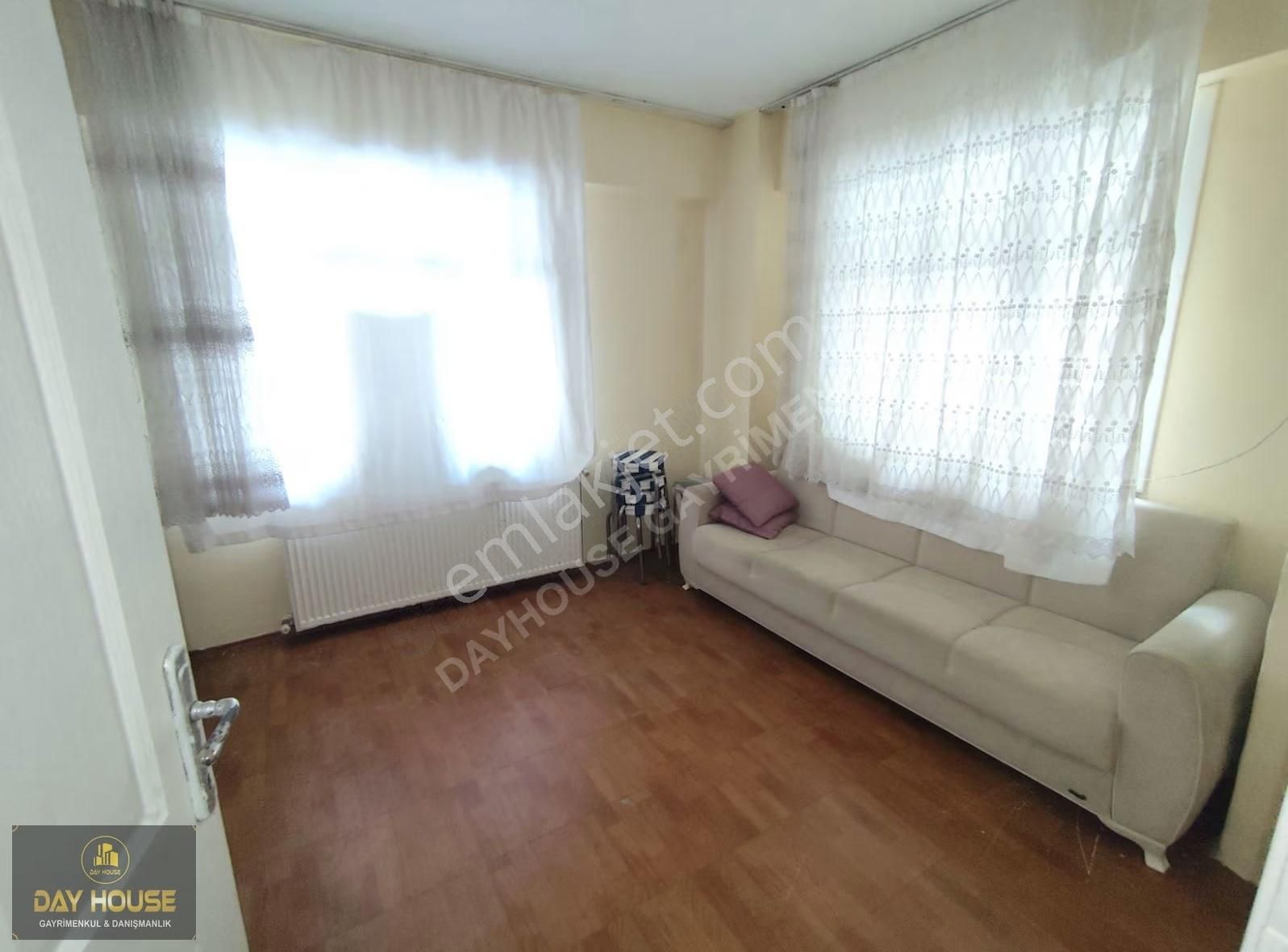 Day House'den Masrafsız Kullanışlı Giriş Kat Daire - Görsel 3
