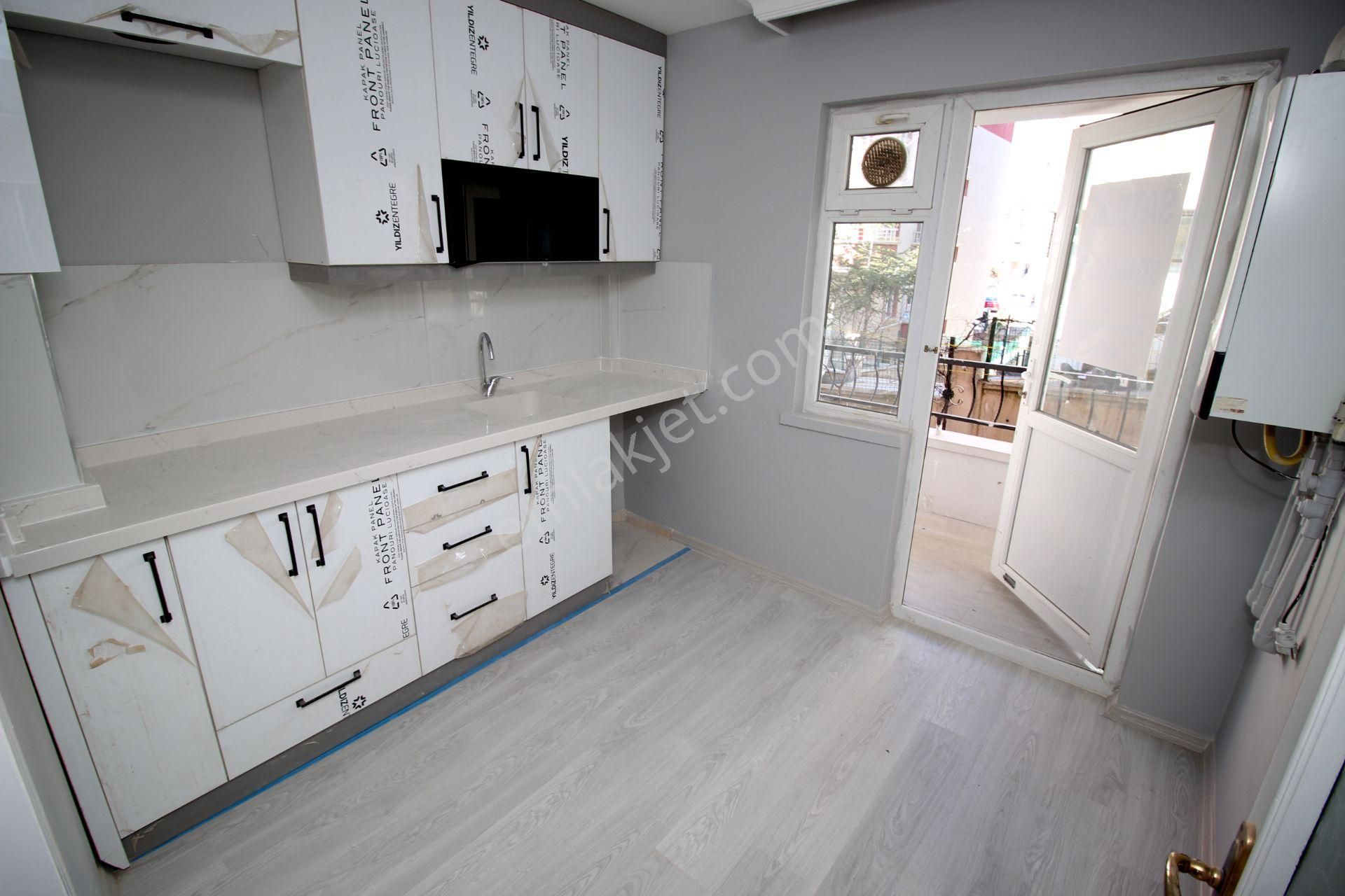 Emre Emlak'tan Piyade'de Cadde Yanı Full Yapılı Arakat Boş 3+1 Satılık Daire - Görsel 3