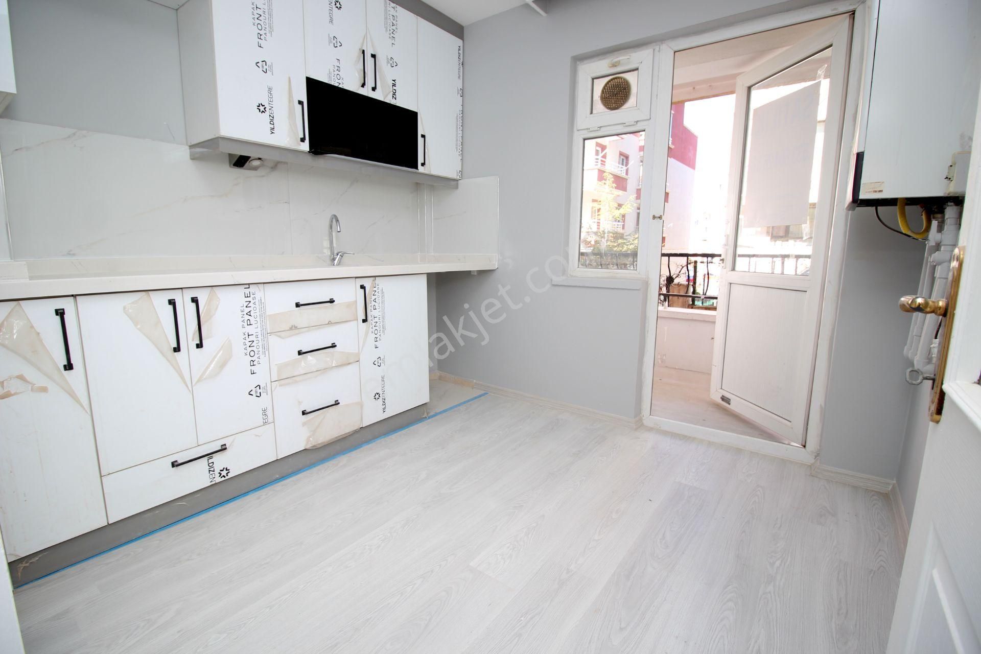 Emre Emlak'tan Piyade'de Cadde Yanı Full Yapılı Arakat Boş 3+1 Satılık Daire - Görsel 2