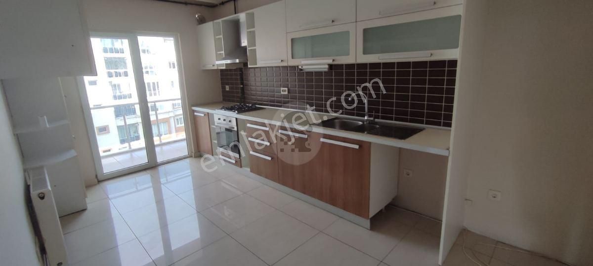 Ergene Vadisi'nde Havuz Cepheli Kiralık Daire P.no: 1840 M