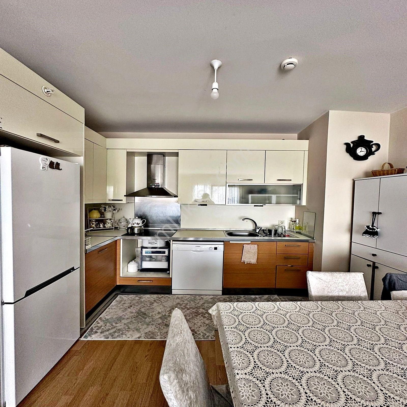 Gökevler Mahallesinde Site İçerisinde 2+1 Lüks Ara Kat Daire - Görsel 22