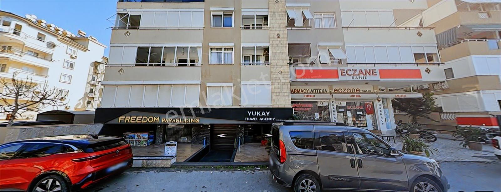 Alanya Merkezde Mükemmel Konumlu Satılık Dükkan