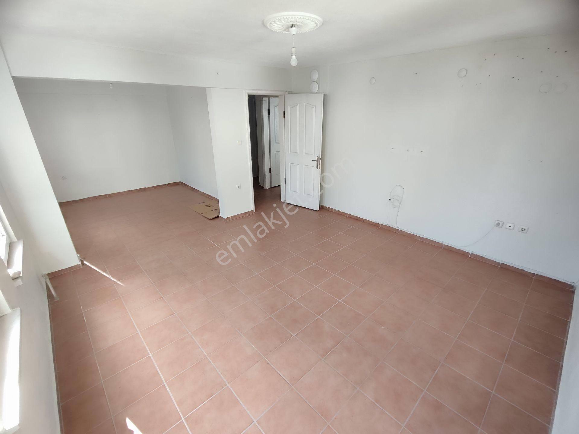 Kardeşten Kiralık - İkizçay 2.köprü Civarı Denize 100 Mt. Geniş 4+1 Dubleks Daire - Görsel 6