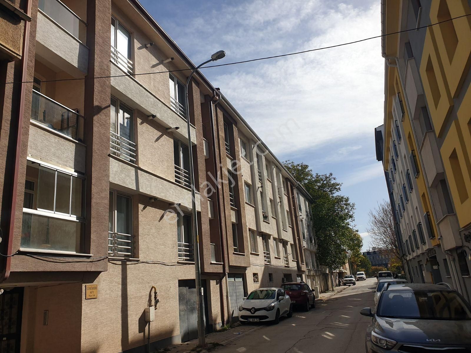 Anadolu Üni İçem Kapısı Yanı Ayrı Mutfak Geniş Kiralık 1+1 Daire - Görsel 6