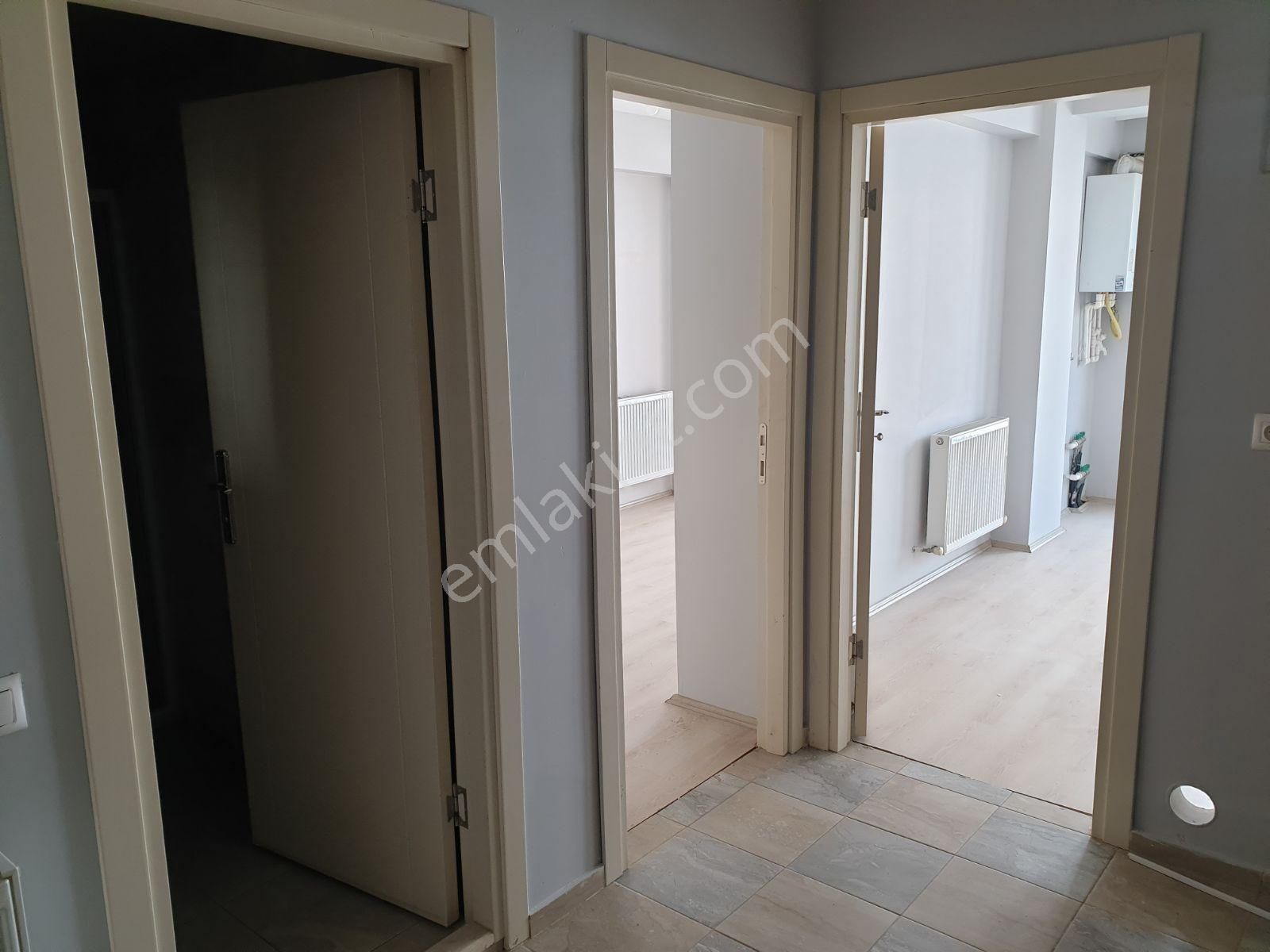 Anadolu Üni İçem Kapısı Yanı Ayrı Mutfak Geniş Kiralık 1+1 Daire - Görsel 10