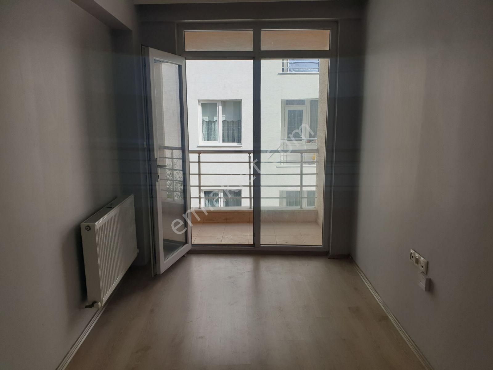 Anadolu Üni İçem Kapısı Yanı Ayrı Mutfak Geniş Kiralık 1+1 Daire - Görsel 21