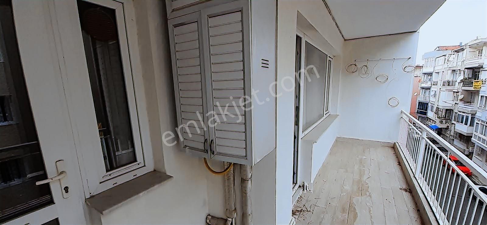 Halilrıfatpaşada Doğalgazlı Asansörlü 3+1 Merkezi Konumda - Görsel 12