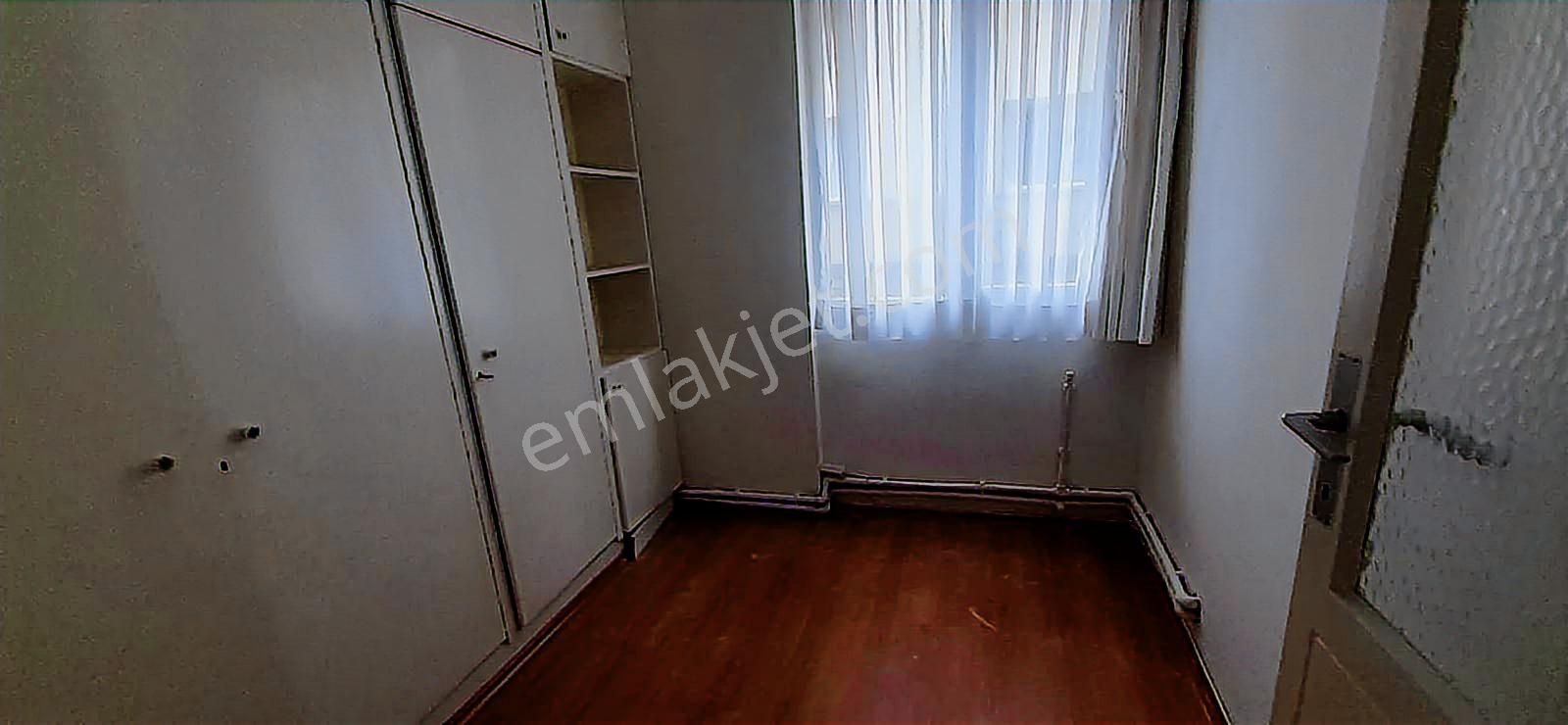 Halilrıfatpaşada Doğalgazlı Asansörlü 3+1 Merkezi Konumda - Görsel 8